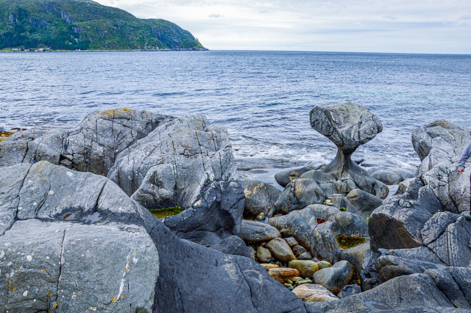 Nikon D3200 sample photo. Can stones, rock formations photography