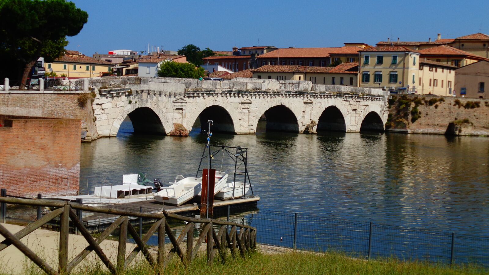 Sony Cyber-shot DSC-W830 sample photo. Rimini, river, tiberius bridge photography