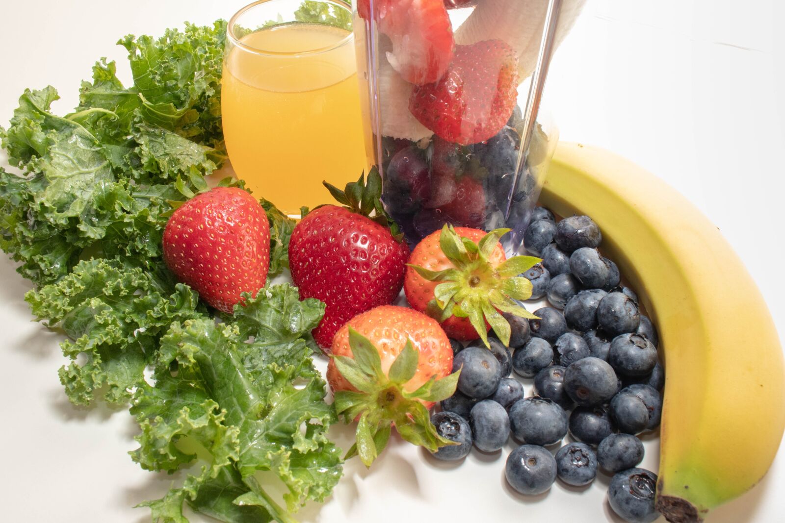 Canon EOS 80D sample photo. Smoothie, blueberries, bananas photography