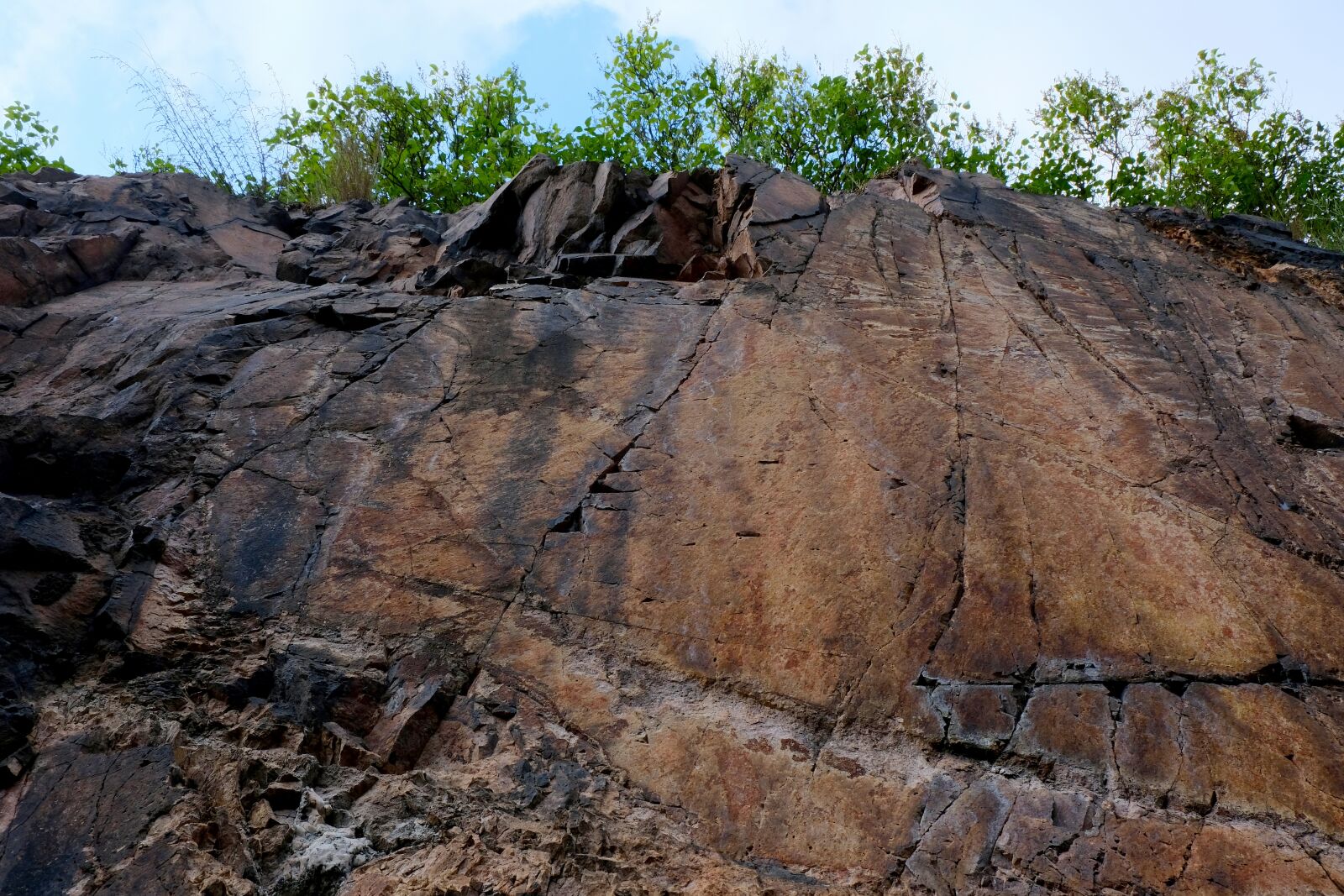 Fujifilm X-T20 sample photo. Rock wall, steep, steep photography