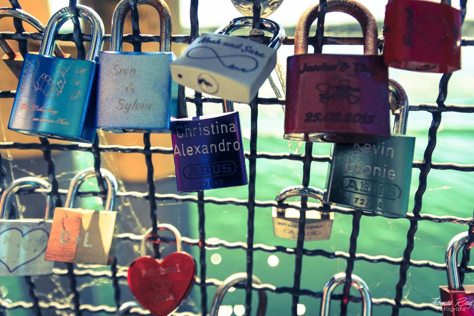 Canon EOS 650D (EOS Rebel T4i / EOS Kiss X6i) sample photo. Love castle, castle, padlock photography
