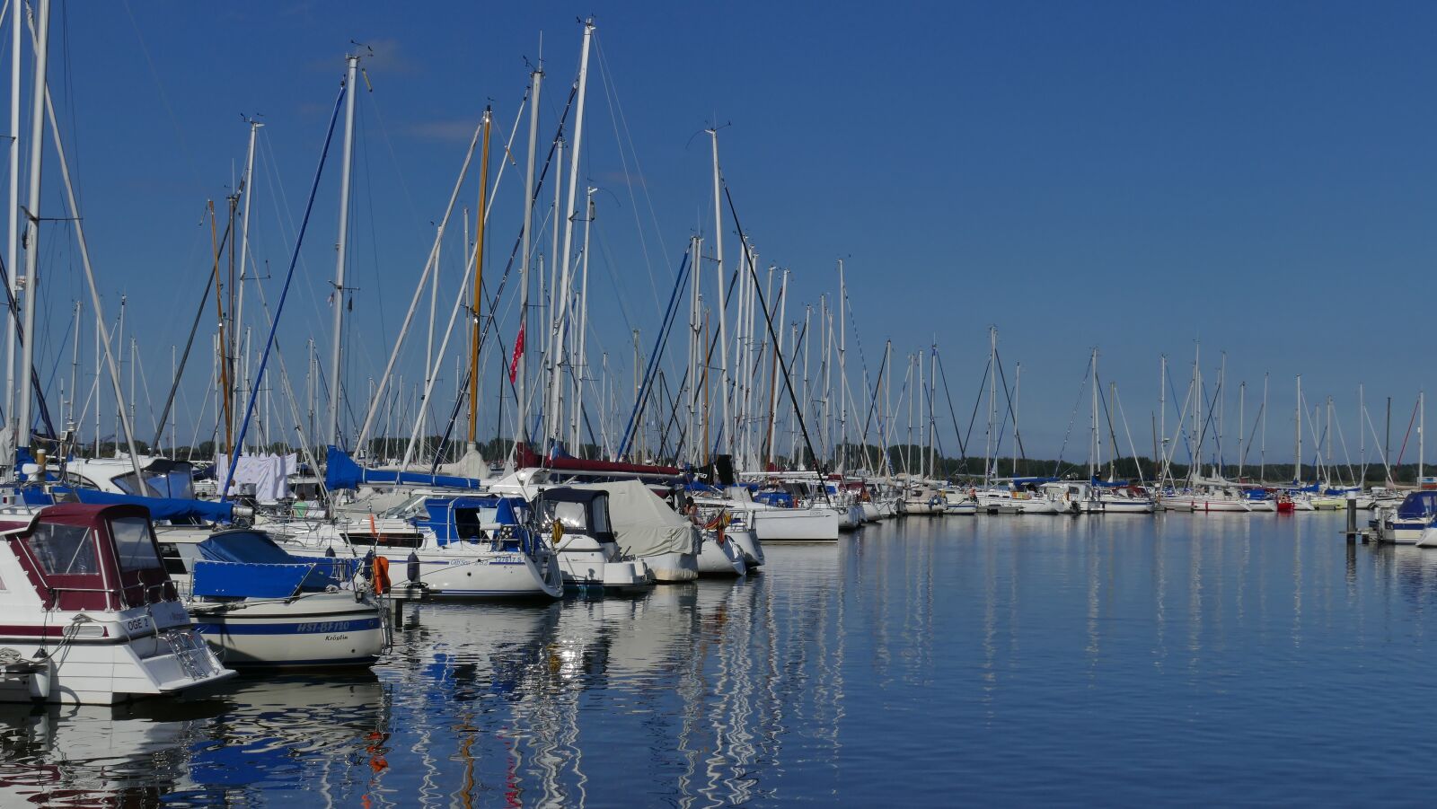 Leica V-Lux (Typ 114) sample photo. Marina, sailing boat, water photography