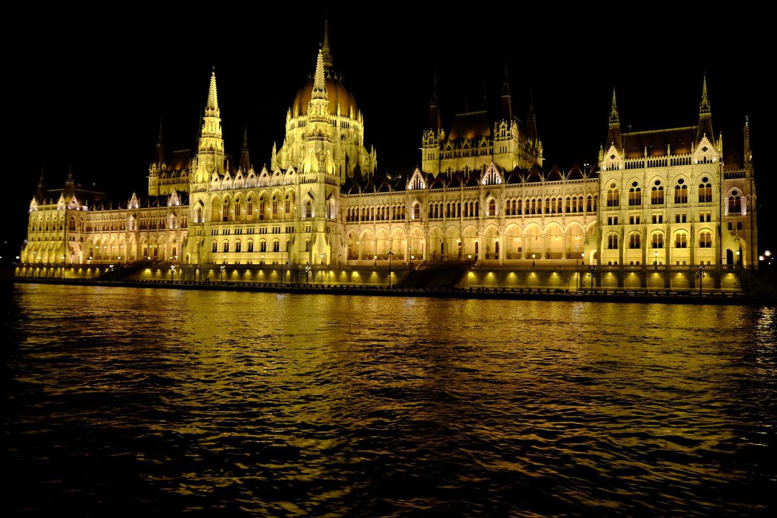 Fujifilm X-T1 sample photo. Budapest, sunset, lights photography