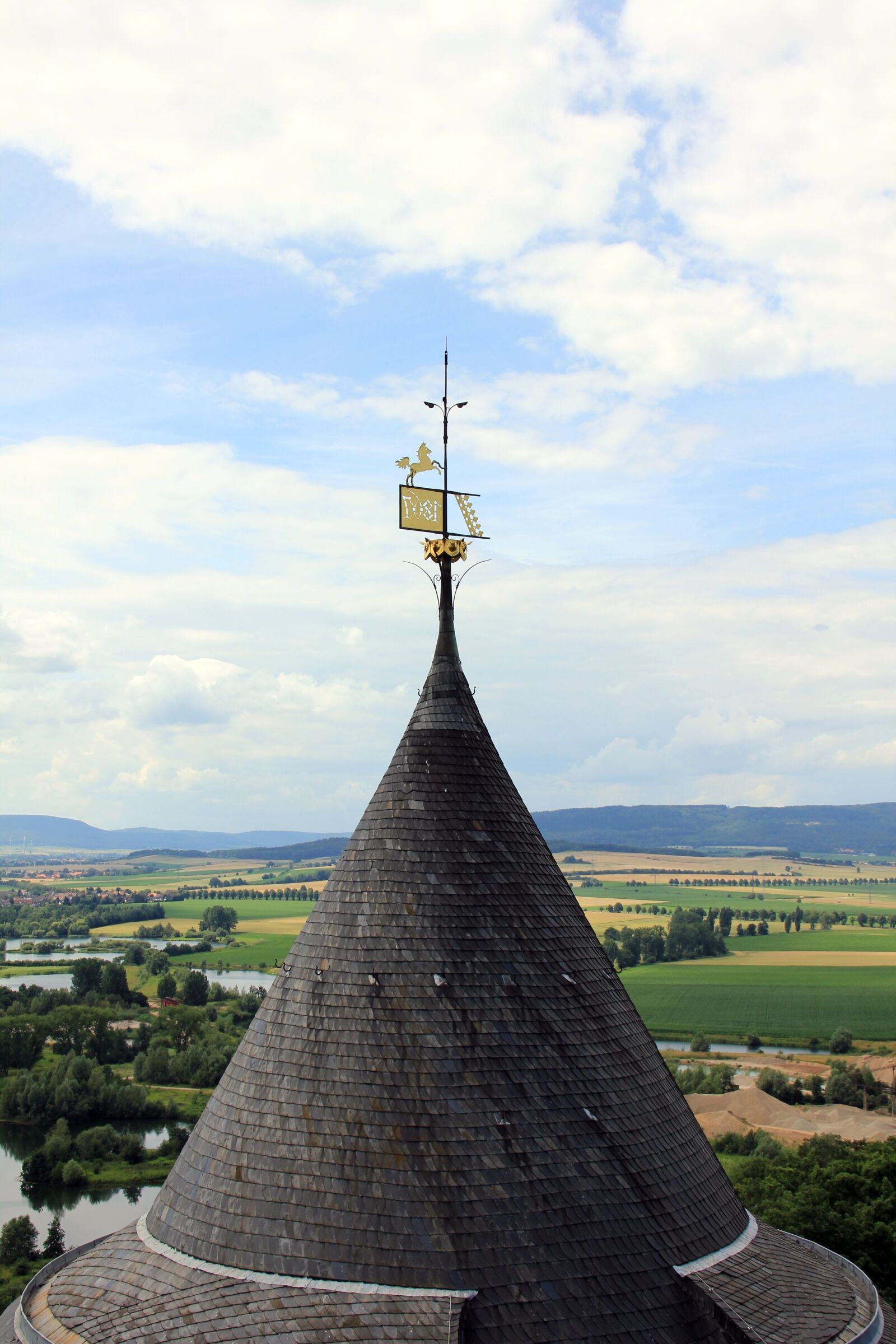 Canon EOS 550D (EOS Rebel T2i / EOS Kiss X4) sample photo. Tower, outlook, landscape photography