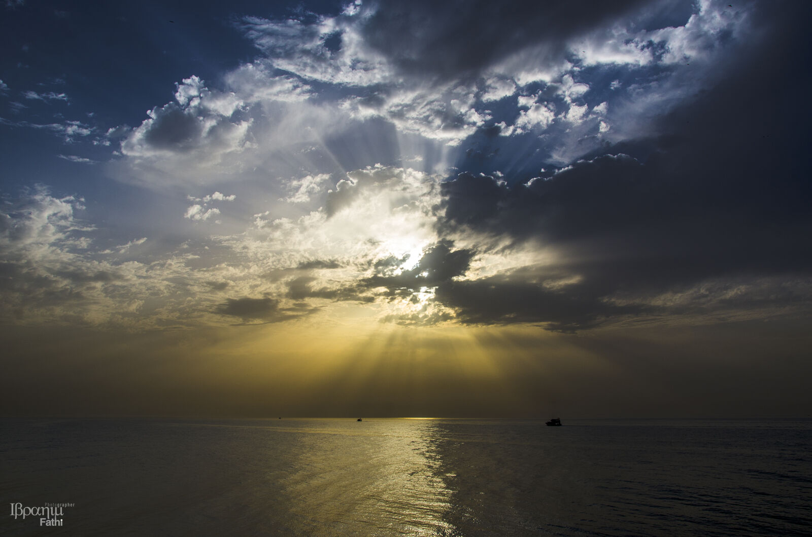 Nikon D7000 sample photo. Cloud, gaza, gold, natural photography