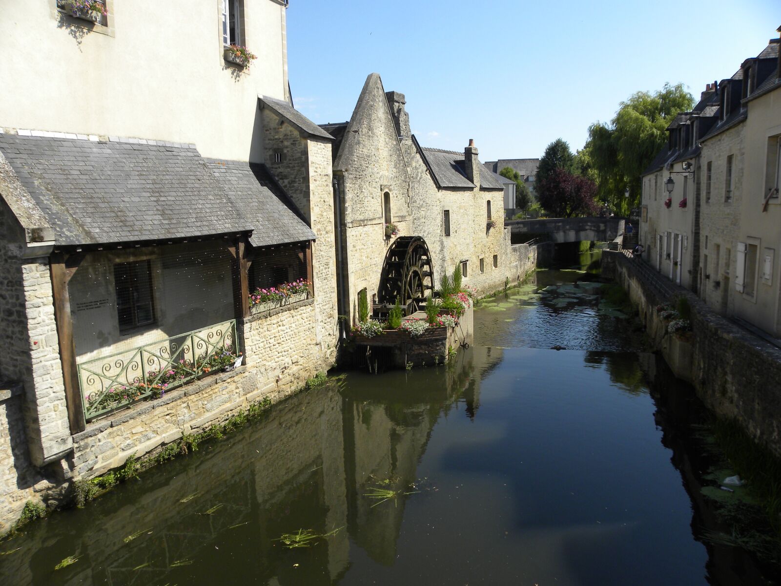 Nikon Coolpix P90 sample photo. Bayeux, mill, highlights photography