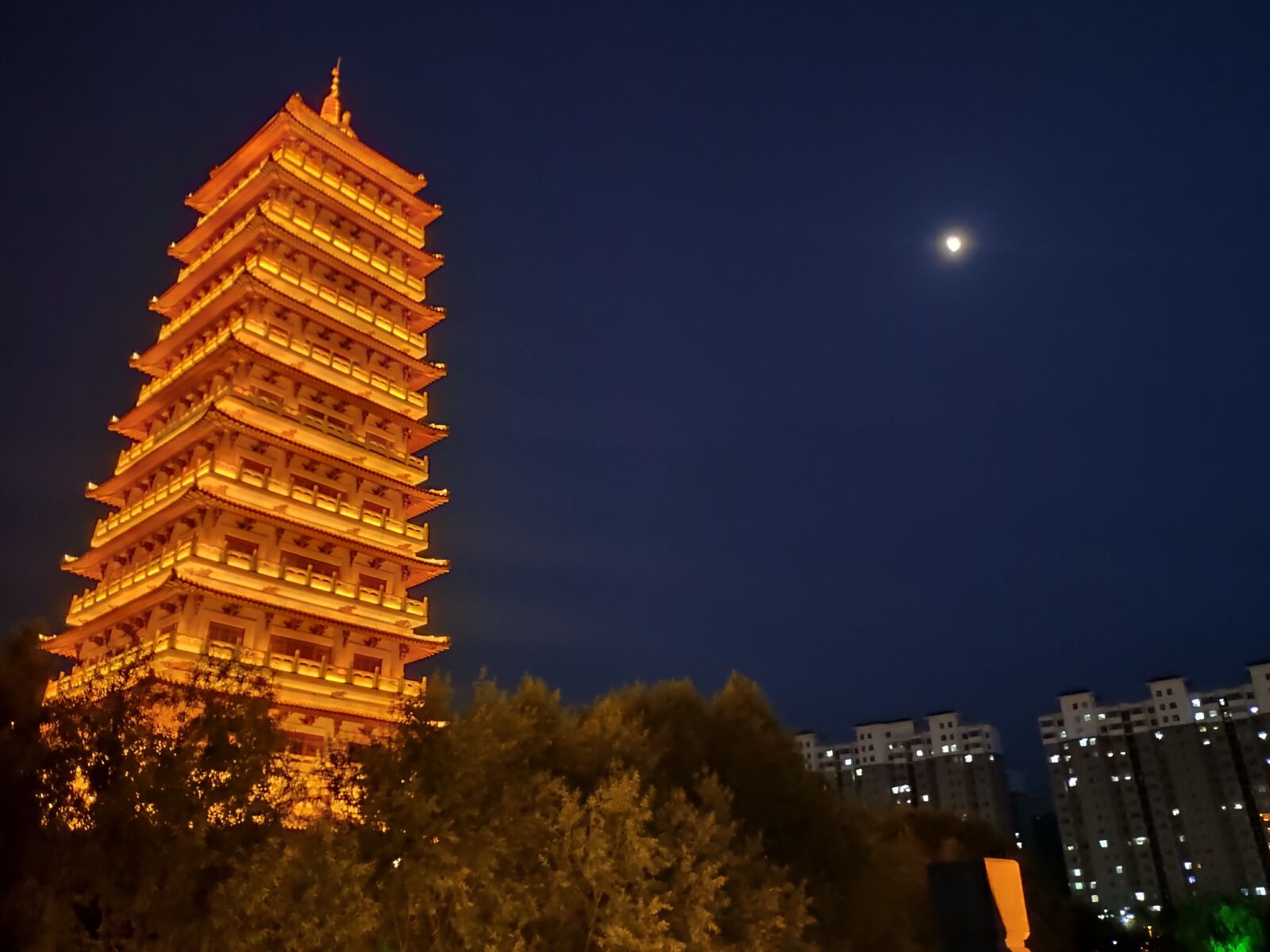 Xiaomi MI 8 sample photo. China wind, tower, night photography