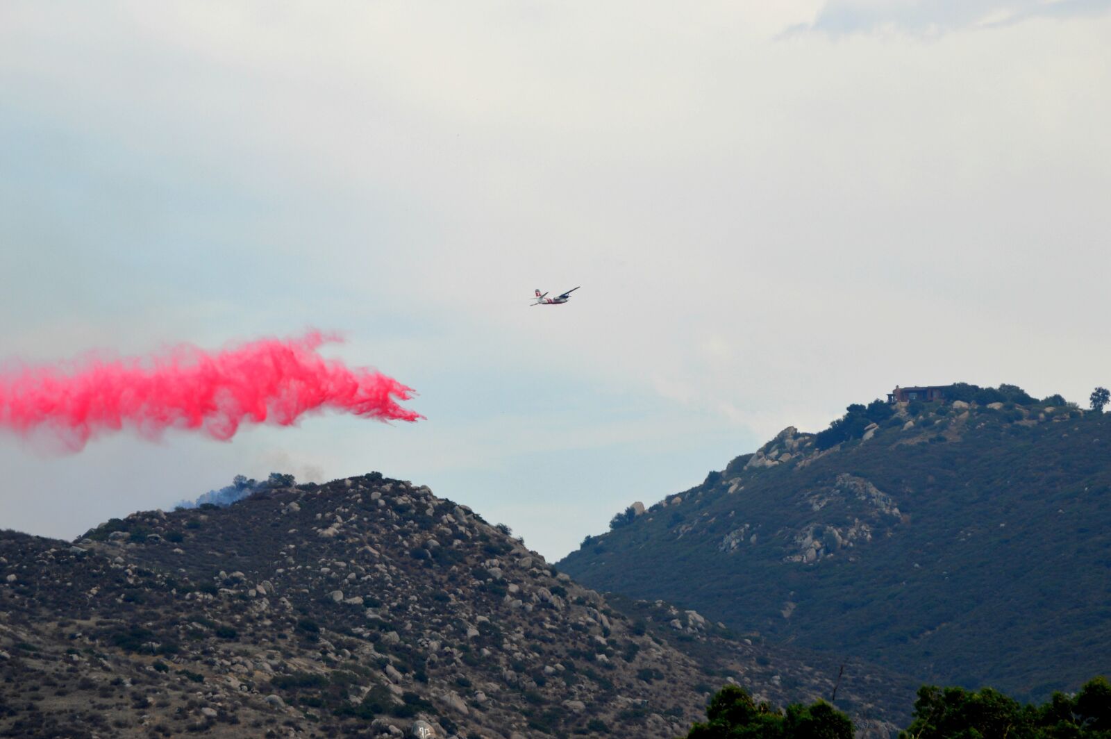 Nikon D3200 sample photo. Wildfire, aerial firefighter, firefighters photography