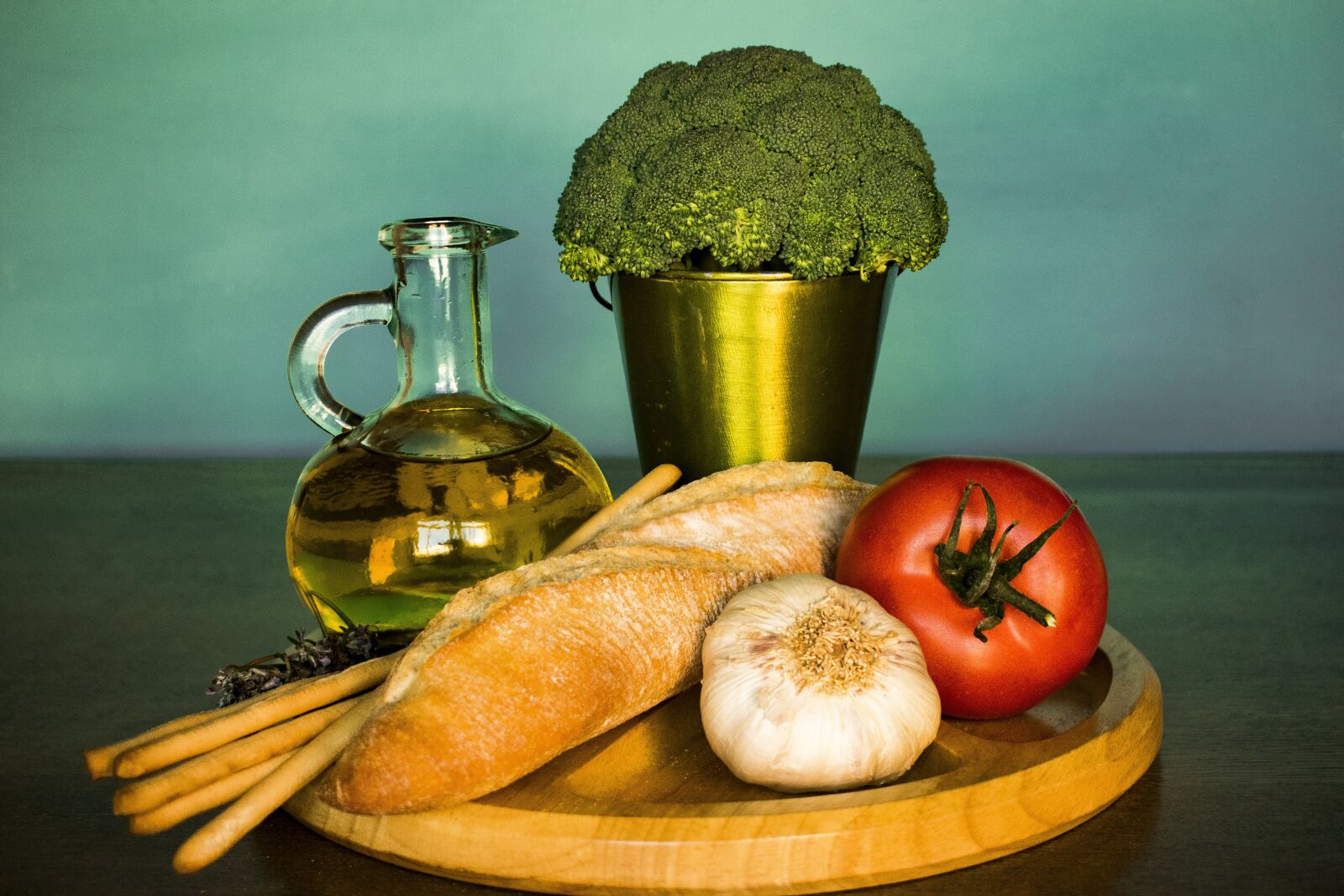 Nikon D5300 sample photo. Broccoli, bread, tomato photography