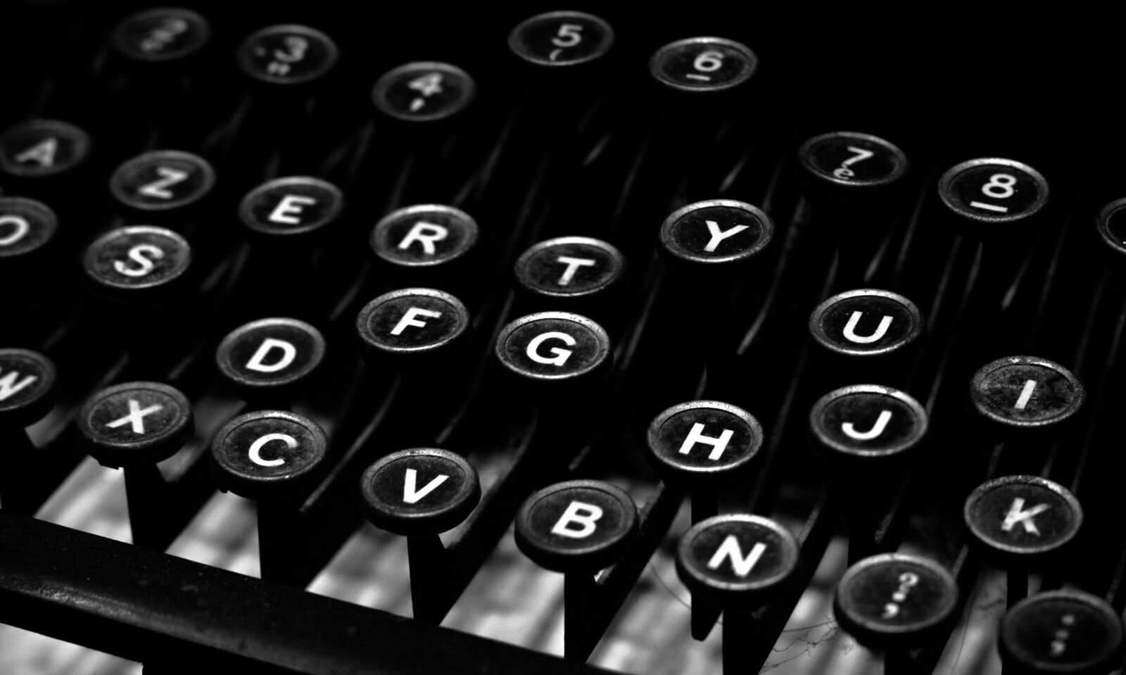 Canon EOS 700D (EOS Rebel T5i / EOS Kiss X7i) + Canon EF 50mm F1.4 USM sample photo. Typewriter, type, alphabet photography