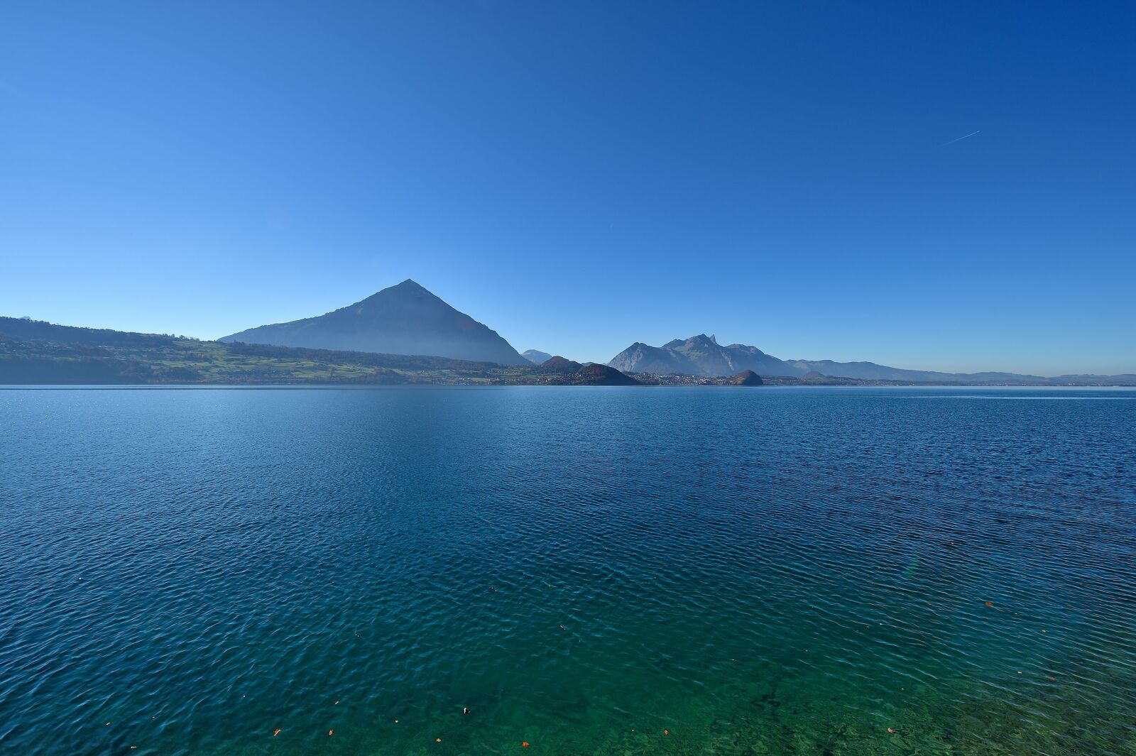 Nikon D4S sample photo. Lake thun, waters, nature photography