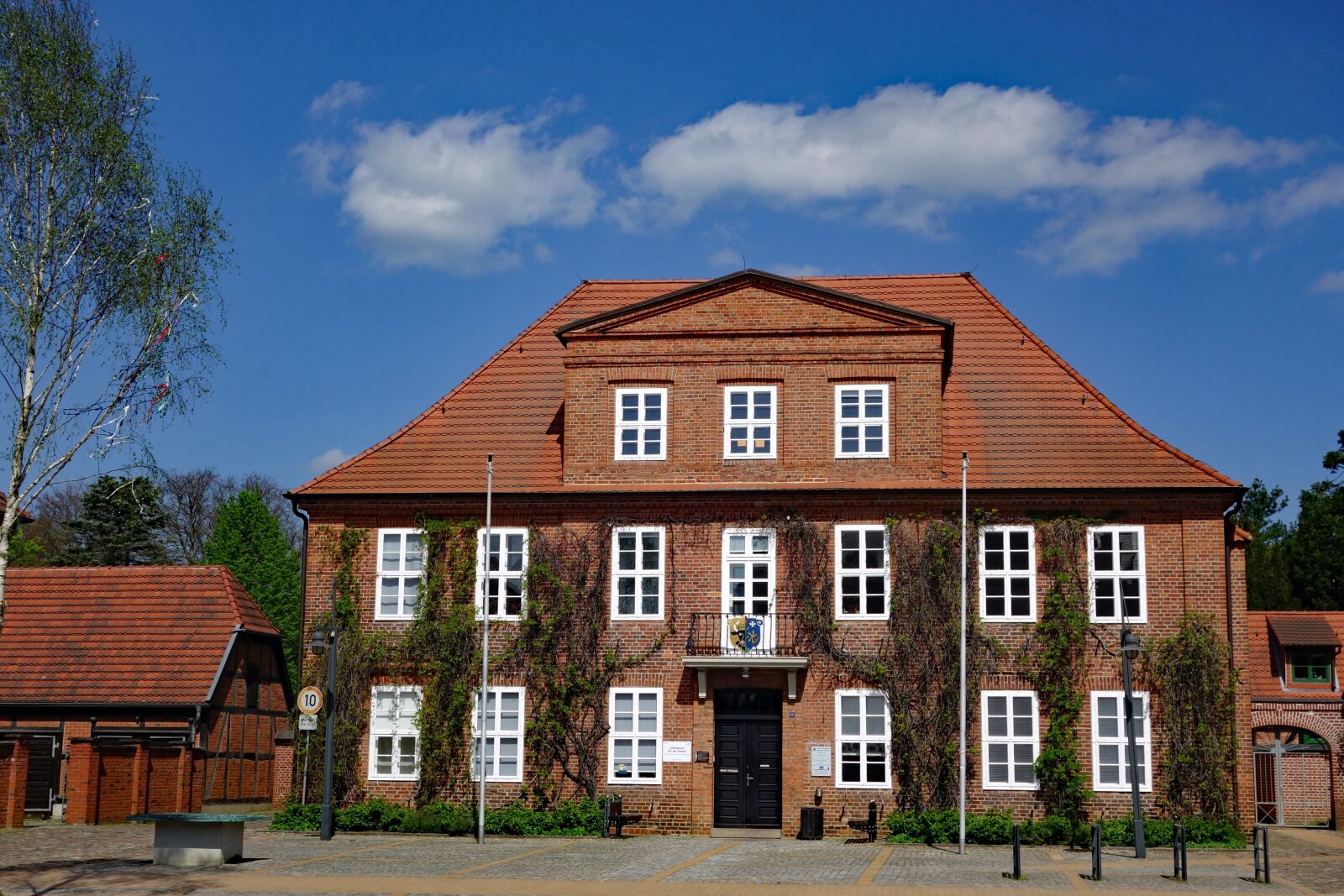 Sony Cyber-shot DSC-RX100 II sample photo. Ludwigslust-parchim, town hall, mecklenburg photography