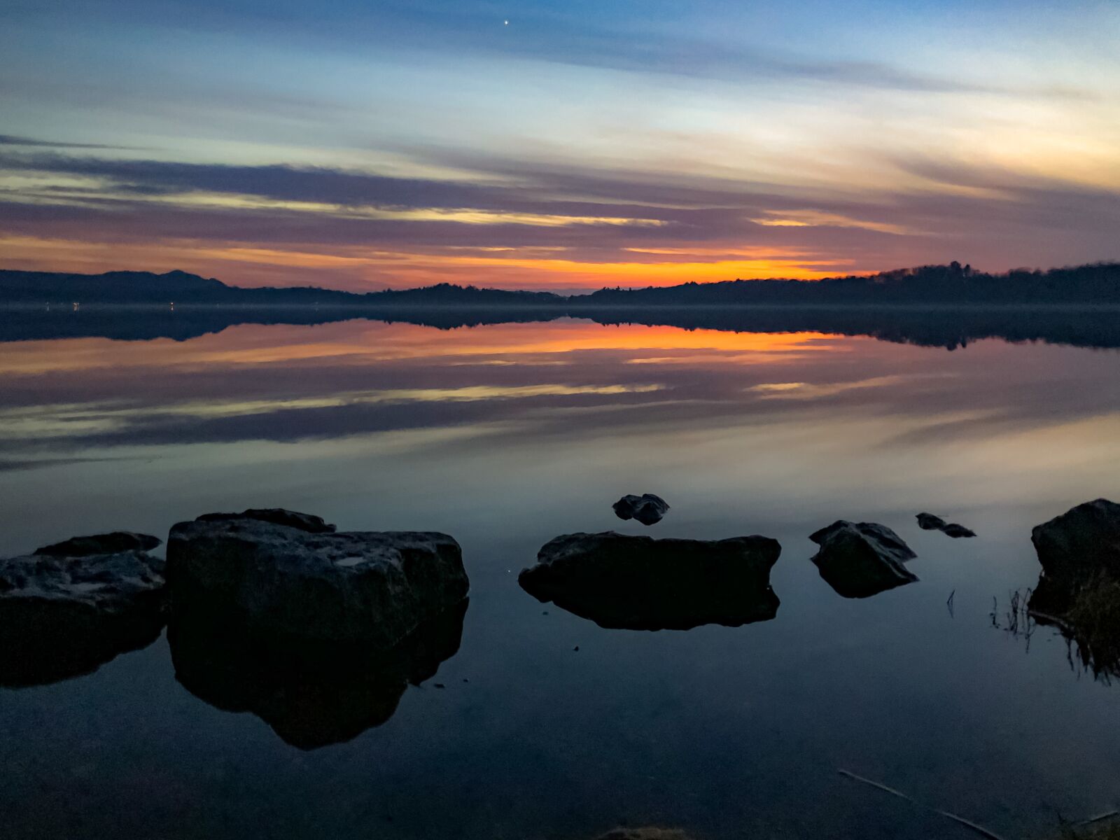 Apple iPhone 8 sample photo. Sunset, lake, michigan photography