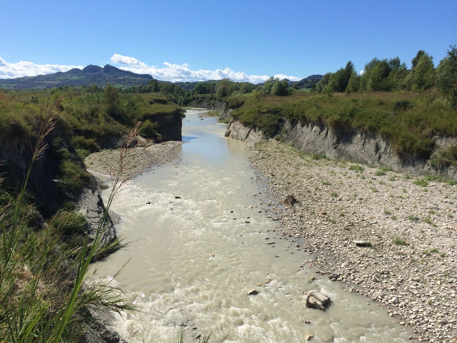 iPhone 5s back camera 4.12mm f/2.2 sample photo. River, marecchia, canyon photography