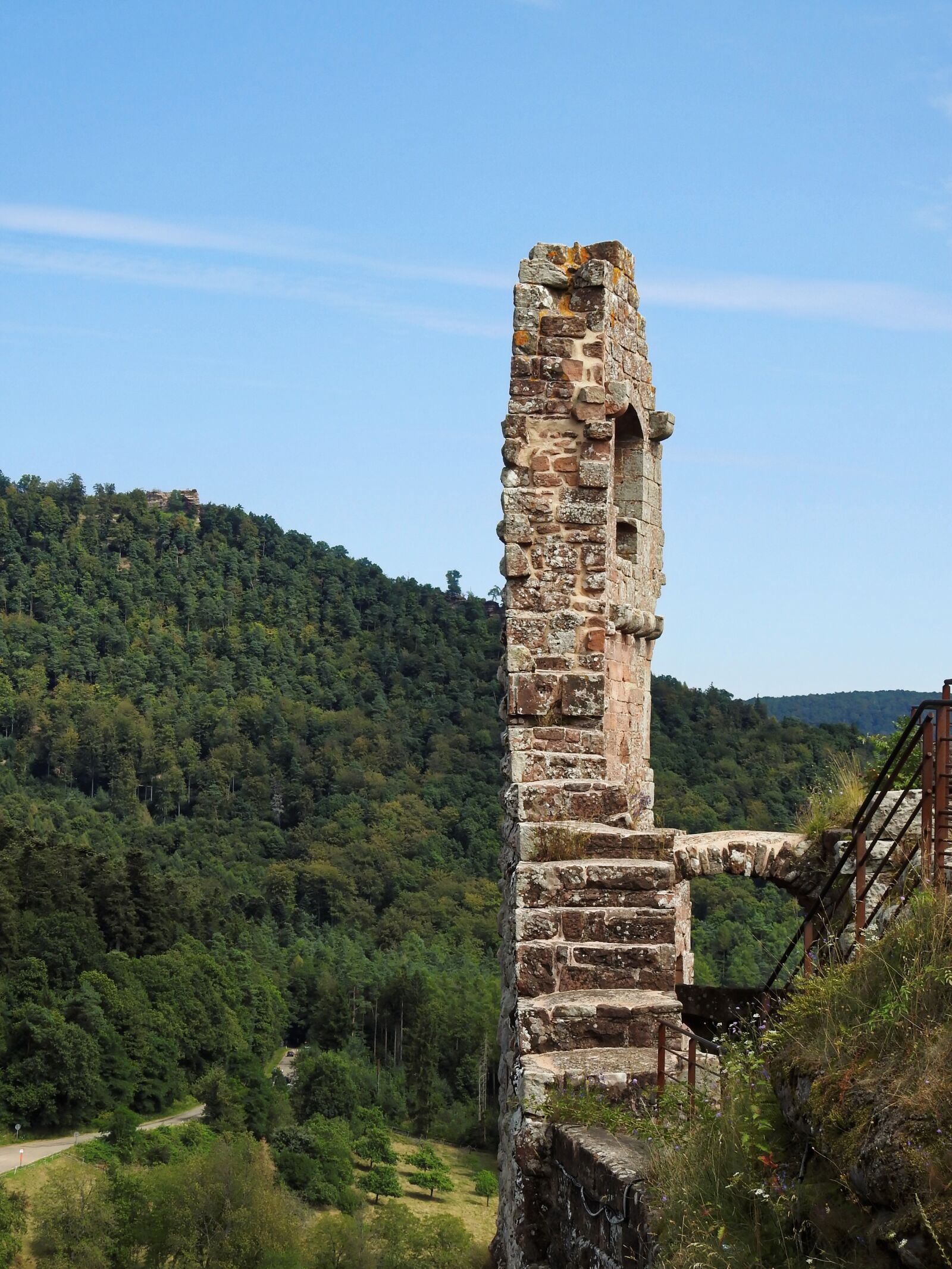 Nikon Coolpix P900 sample photo. Castle, ruin, middle ages photography