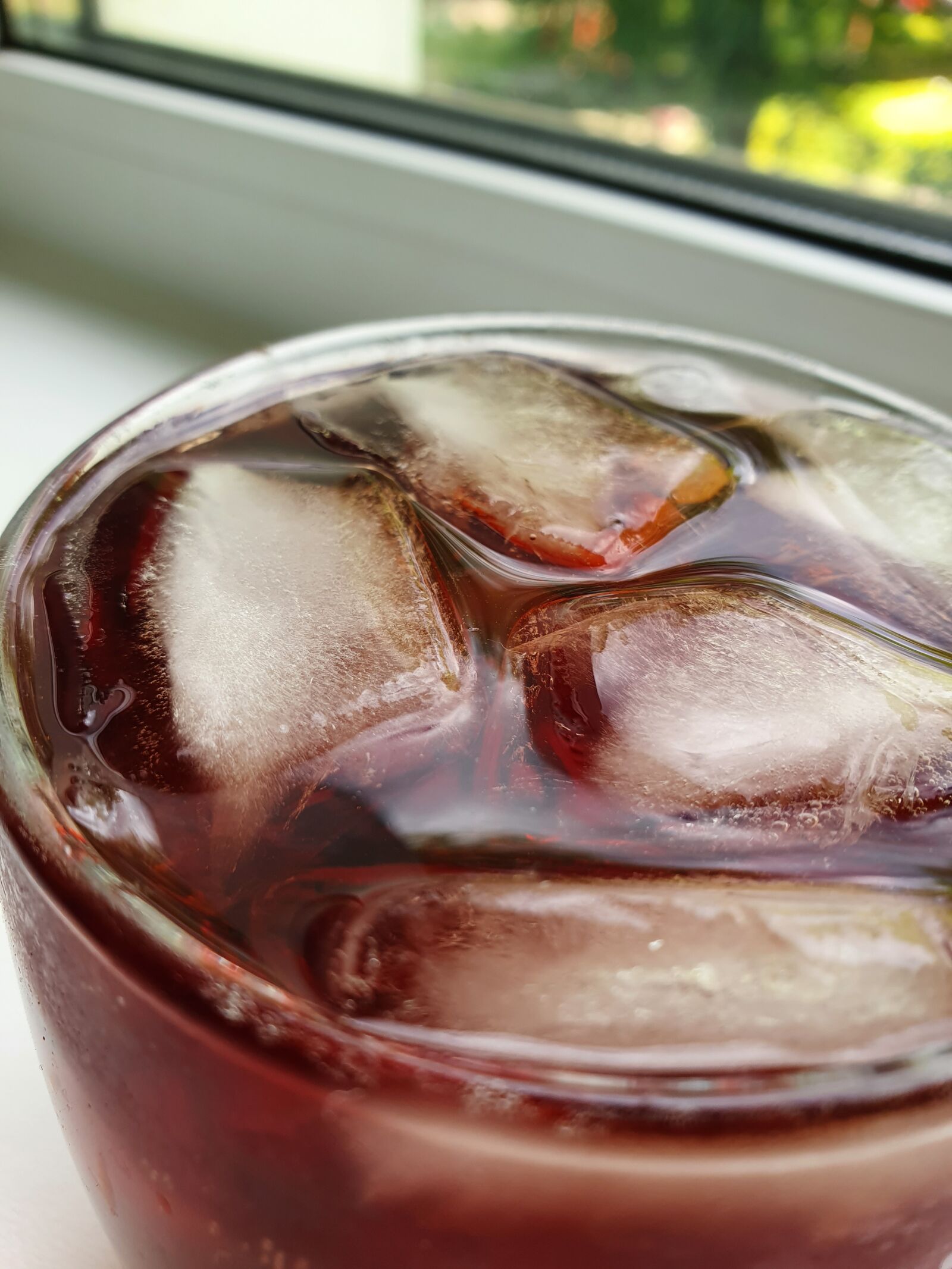 Samsung Galaxy S10 sample photo. Alcohol, drink, ice photography