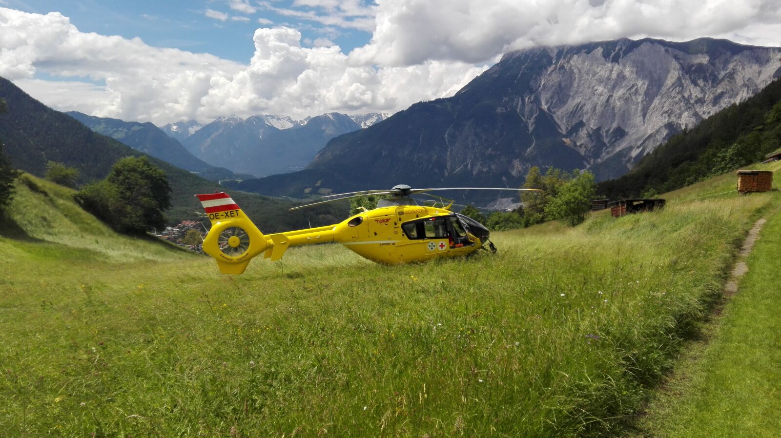 HUAWEI Cherry Mini sample photo. Rescue helicopter, helicopter, ambulance photography