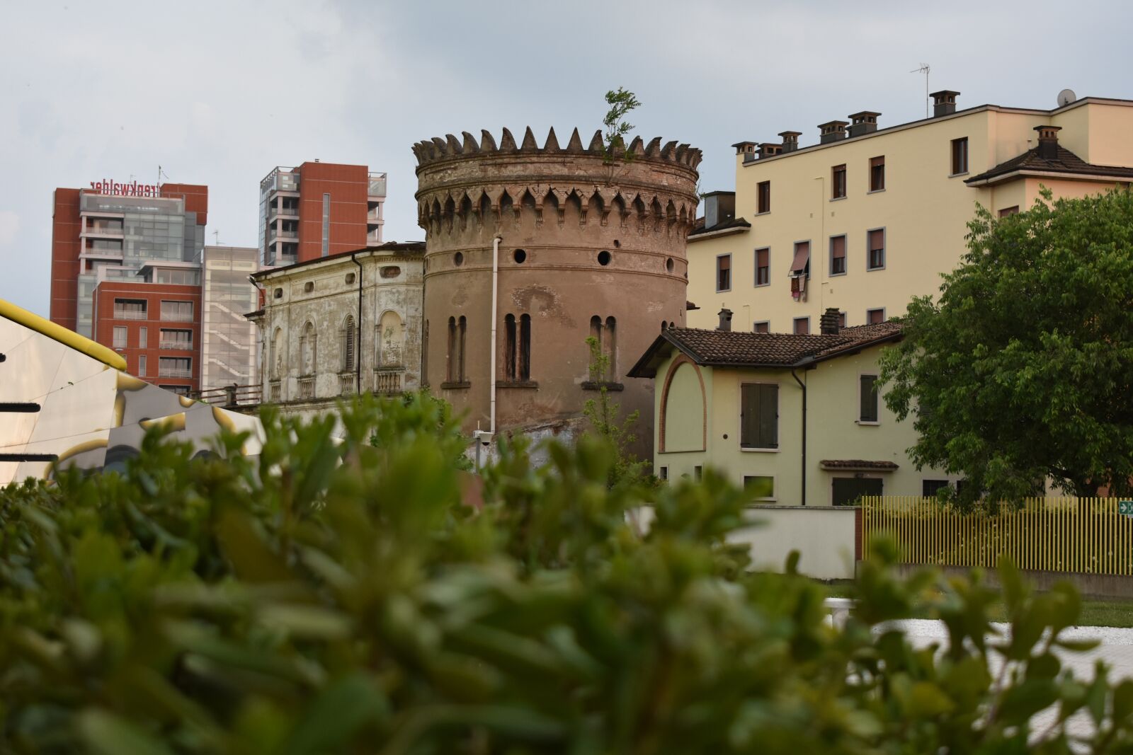 Nikon D3400 sample photo. Ancient, modern, modena photography