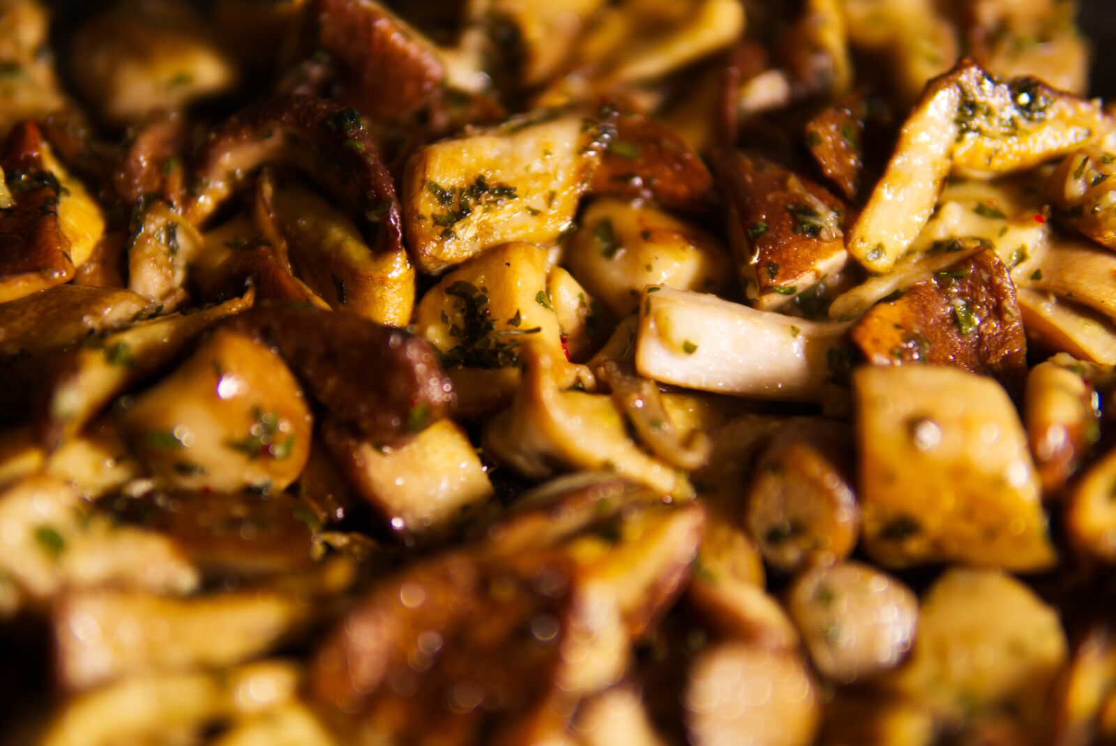 30mm F1.4 DC DN | Contemporary 016 sample photo. Kitchen, cooking mushrooms, cooking photography