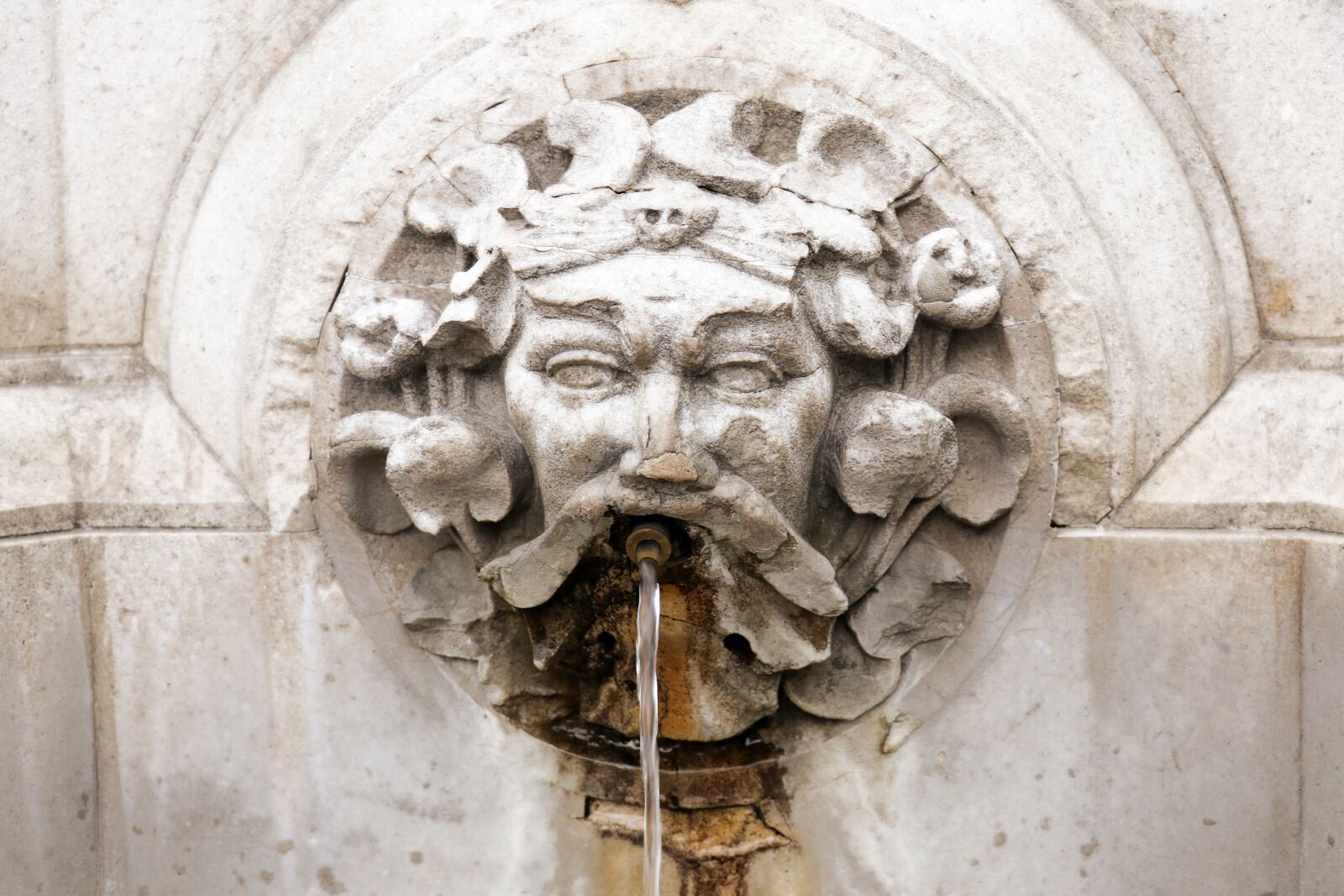 Canon EOS 80D sample photo. Fountain, stone, stone sculpture photography