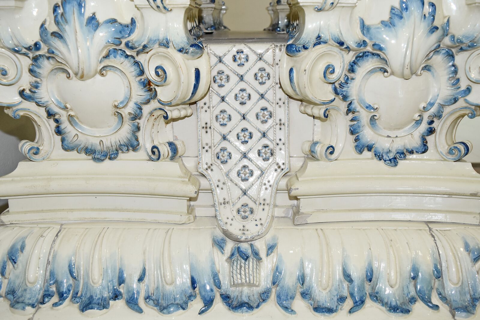 Nikon D5500 sample photo. Baroque, decoration, imperial, object photography