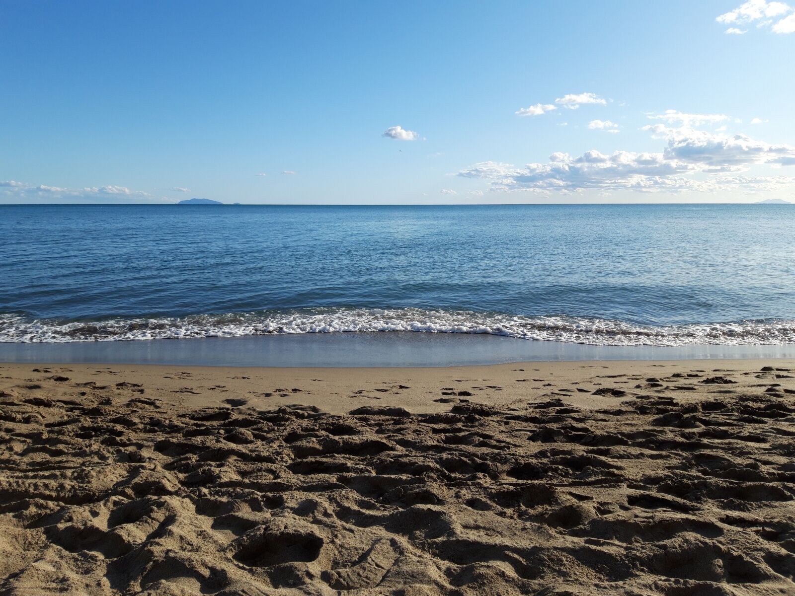 Samsung Galaxy A6 sample photo. Tuscany, beach, sea photography