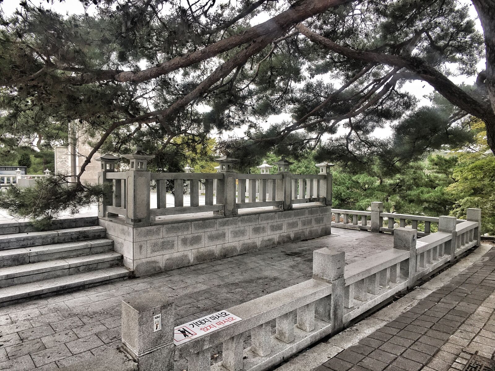 Apple iPhone 6s Plus sample photo. Korea, demarcation line, broken photography