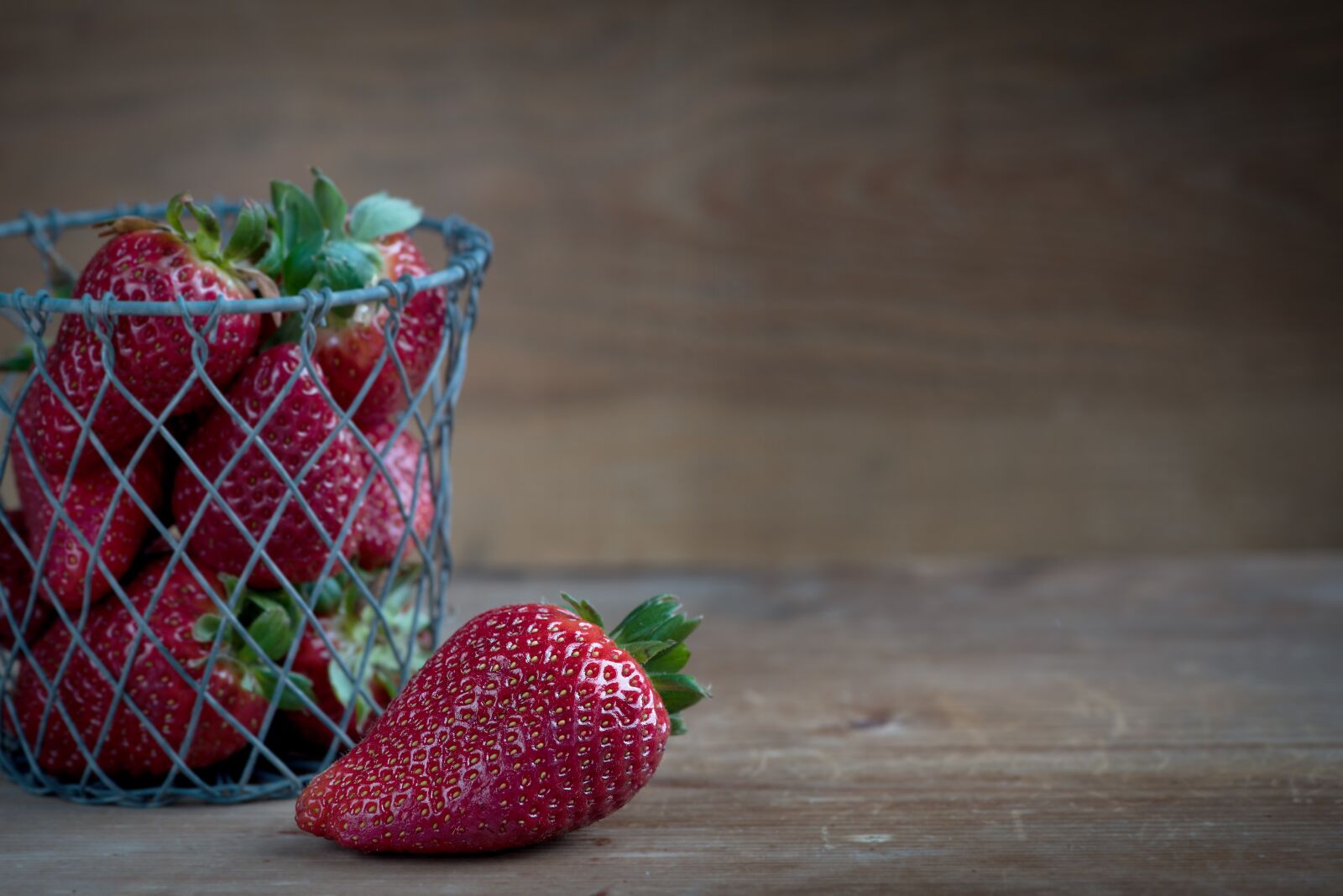 Nikon D750 sample photo. Strawberry, red, ripe photography