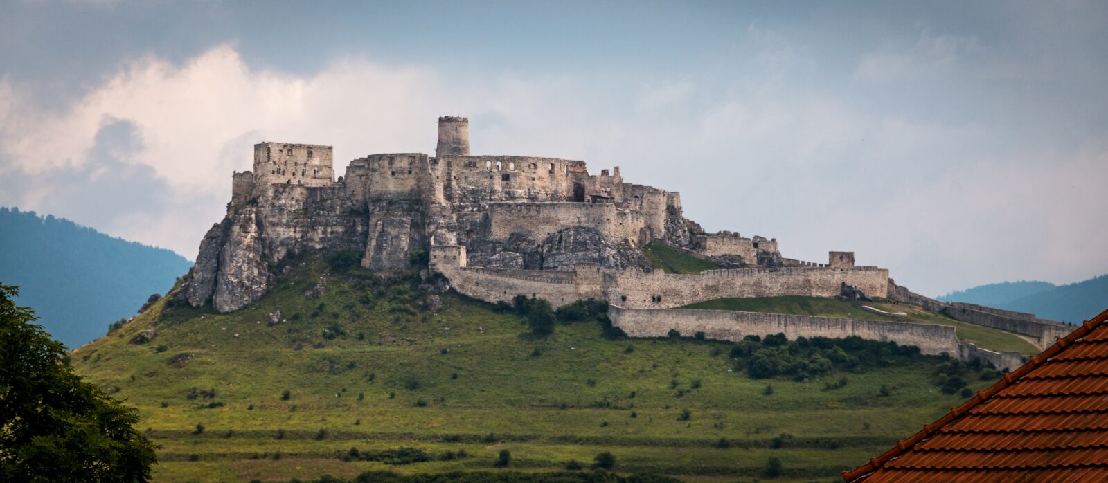 Canon EOS 70D sample photo. Zips, file, spis castle photography