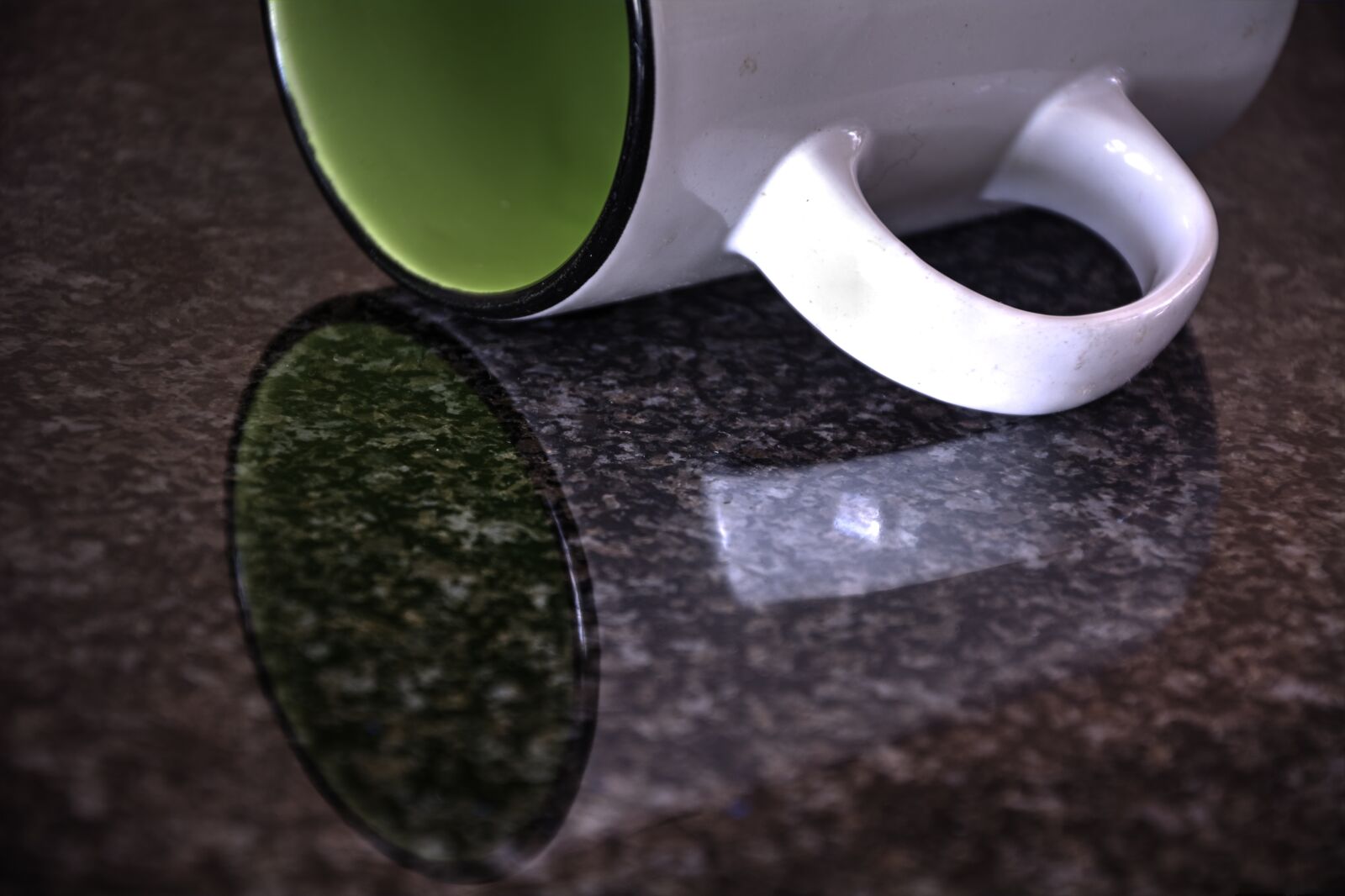 Nikon D5200 sample photo. Mug, pottery, reflection photography