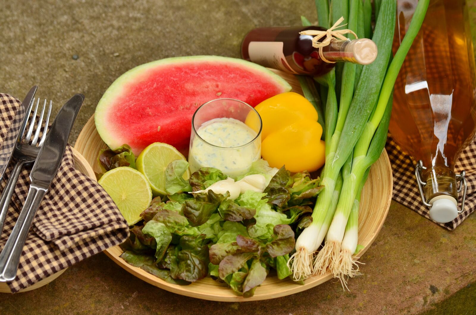 Nikon D5100 sample photo. Spring onions, leek, salad photography