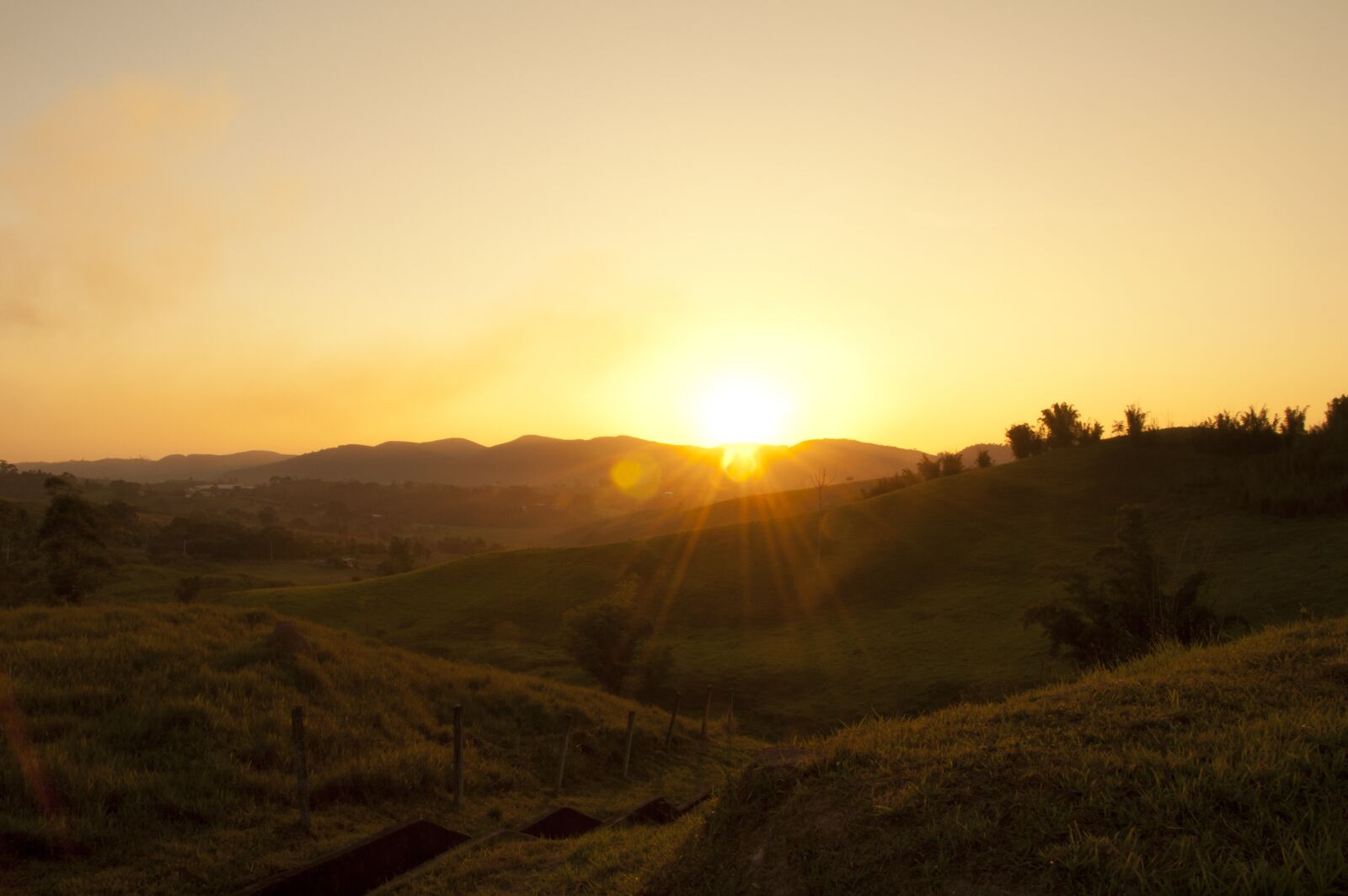 Nikon D90 sample photo. Of the sun, mountains photography