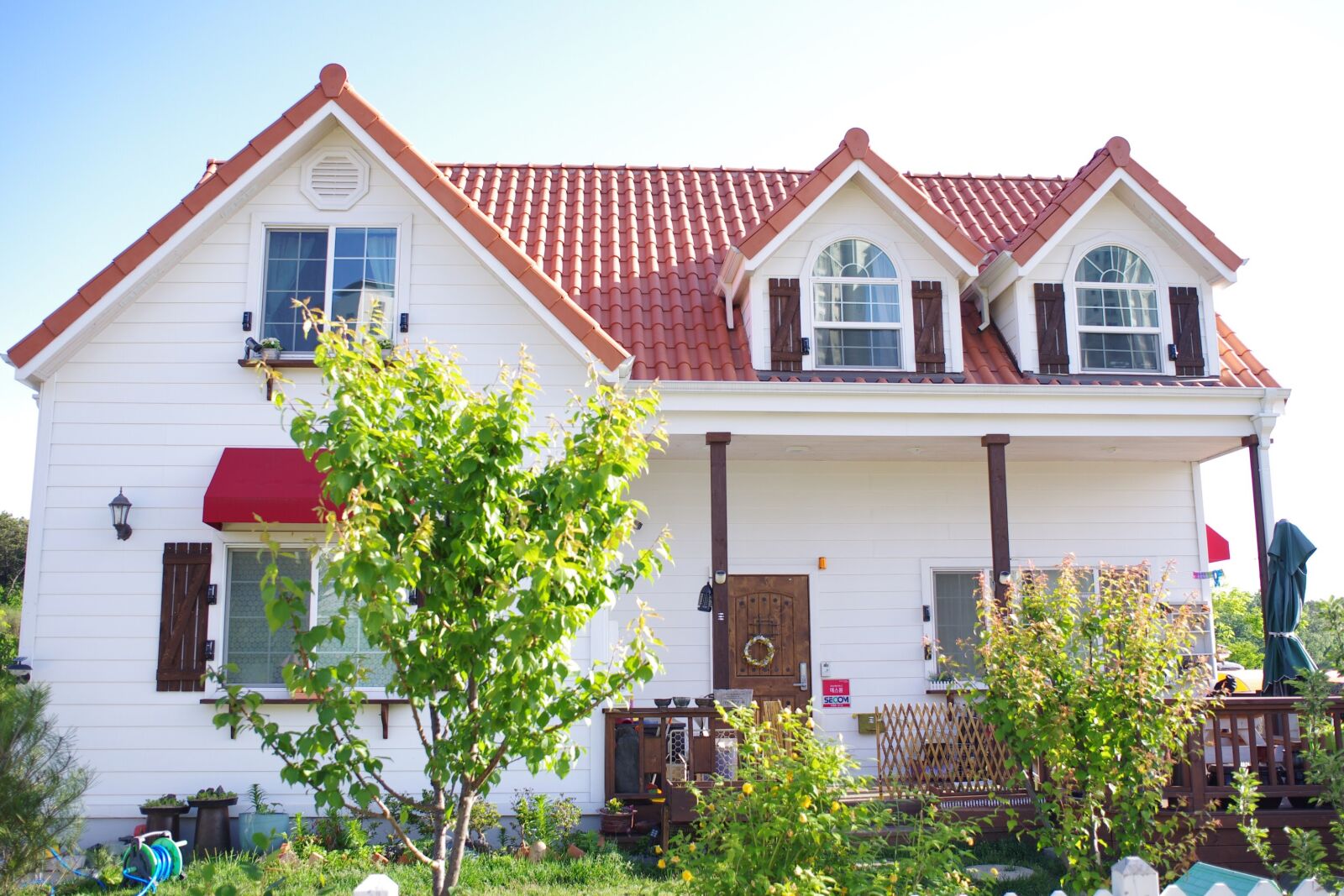 Pentax K-5 sample photo. Home, house, white photography