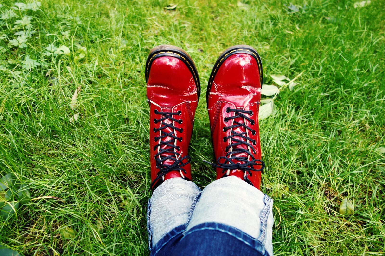 Sony Cyber-shot DSC-RX100 sample photo. Feet, shoes, woman shoes photography