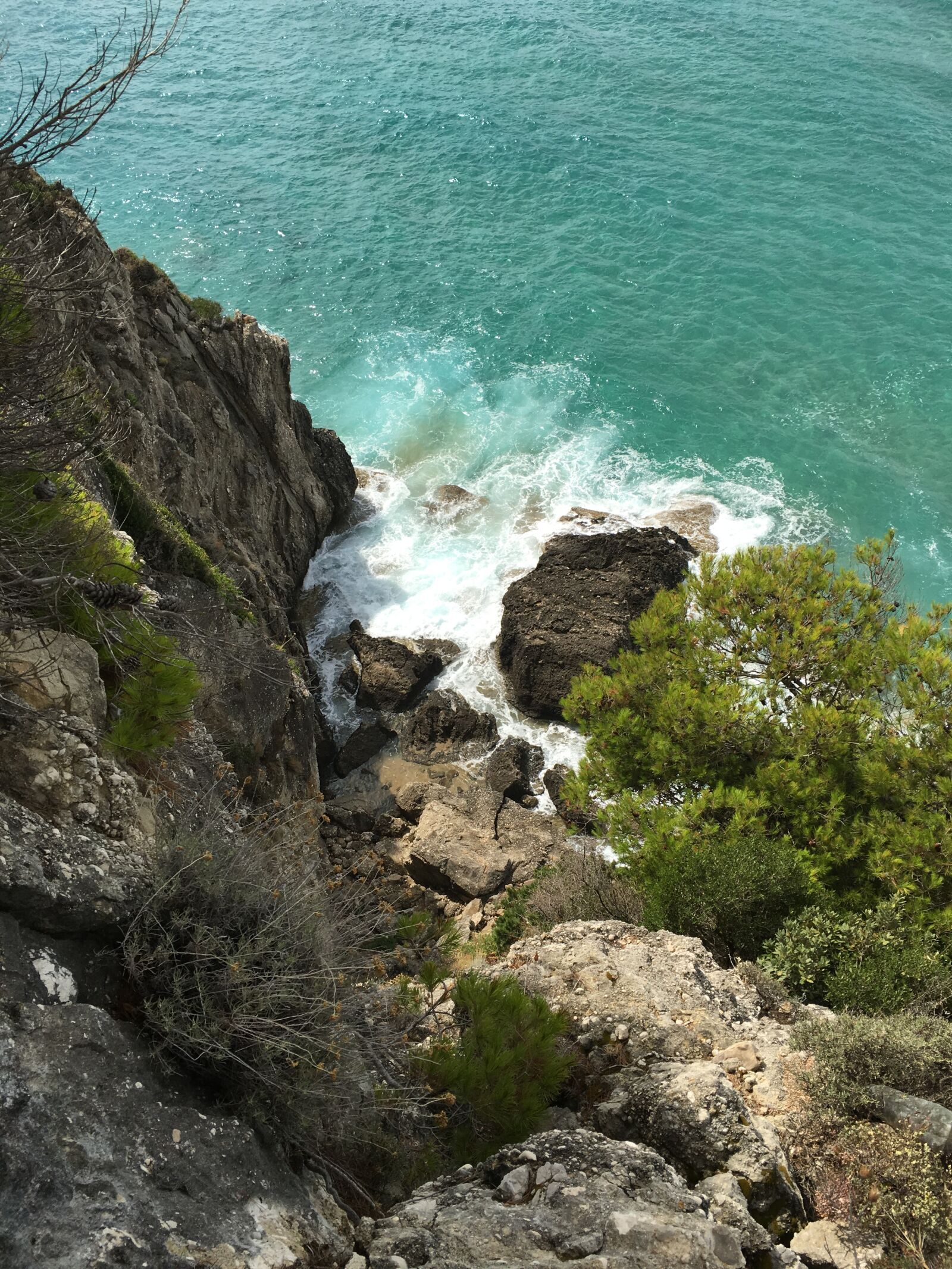 Apple iPhone 6s sample photo. Cliff, water, vacations photography