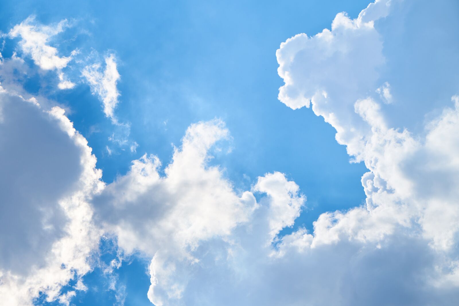 Sony a7R II sample photo. Cloud, blue, sky photography