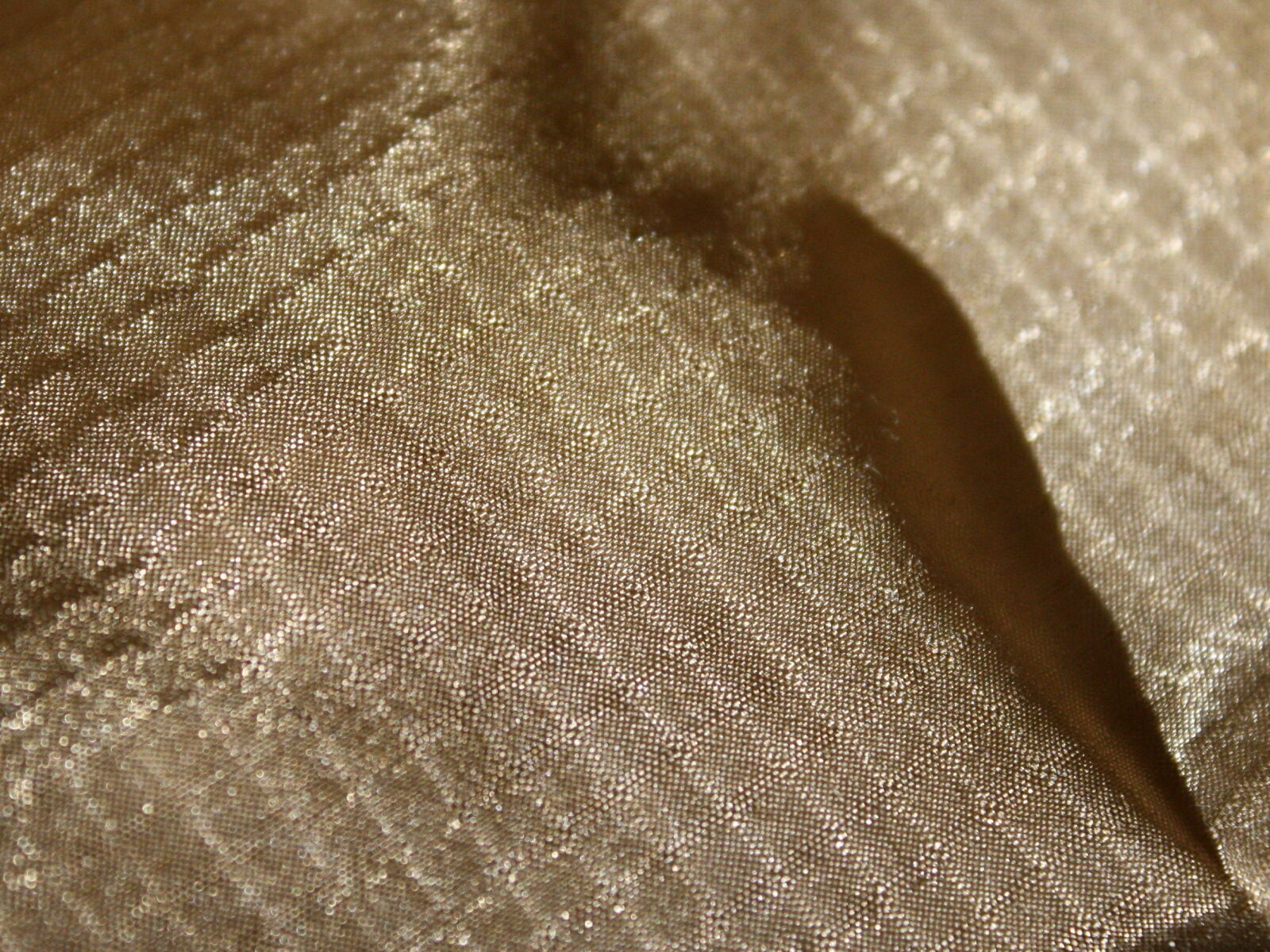 f/3.5-5.6 IS sample photo. Nylon, parachute, fabric, textil photography