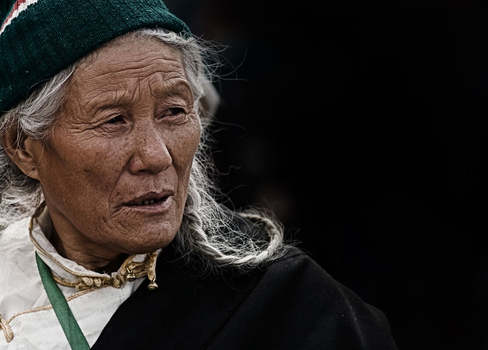 Nikon D300 sample photo. Woman, elderly, tibet photography