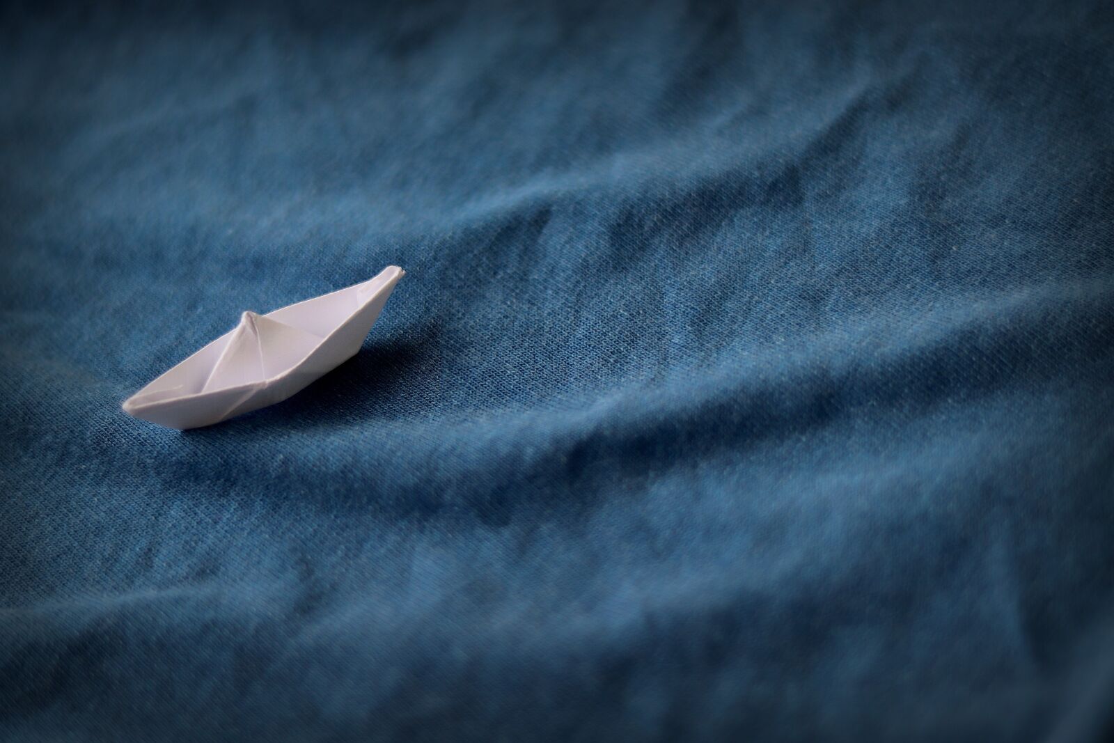 Canon EF 50mm F1.8 STM sample photo. Sea, blue, map photography