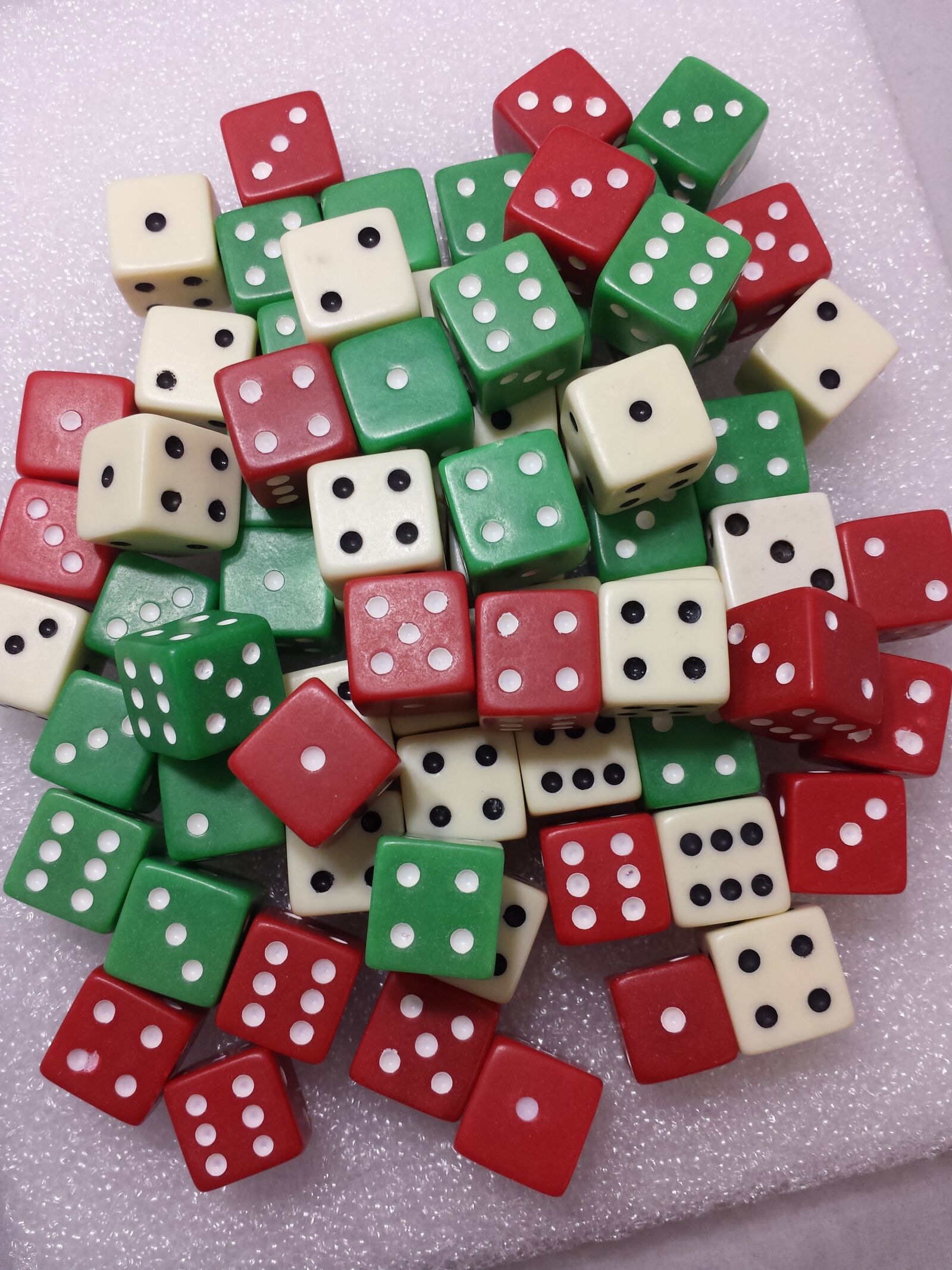 Samsung Galaxy S4 sample photo. Die, dice, gambling photography