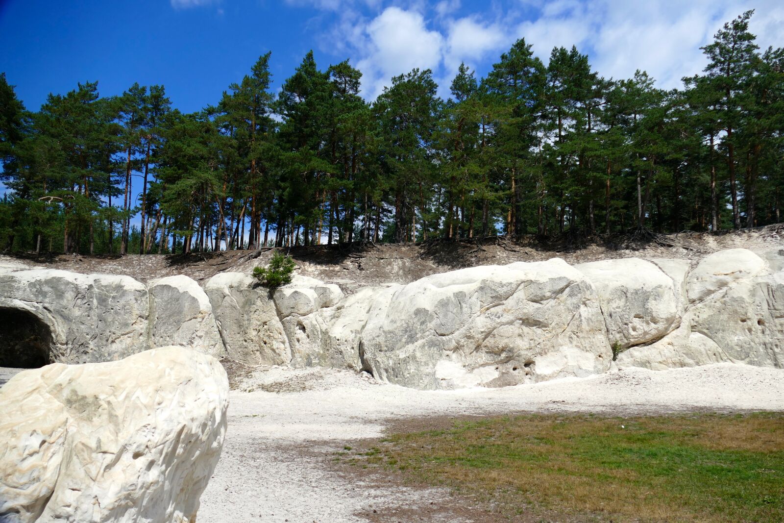 Panasonic Lumix DMC-FZ1000 sample photo. Landscape, sand stone, feuerland photography