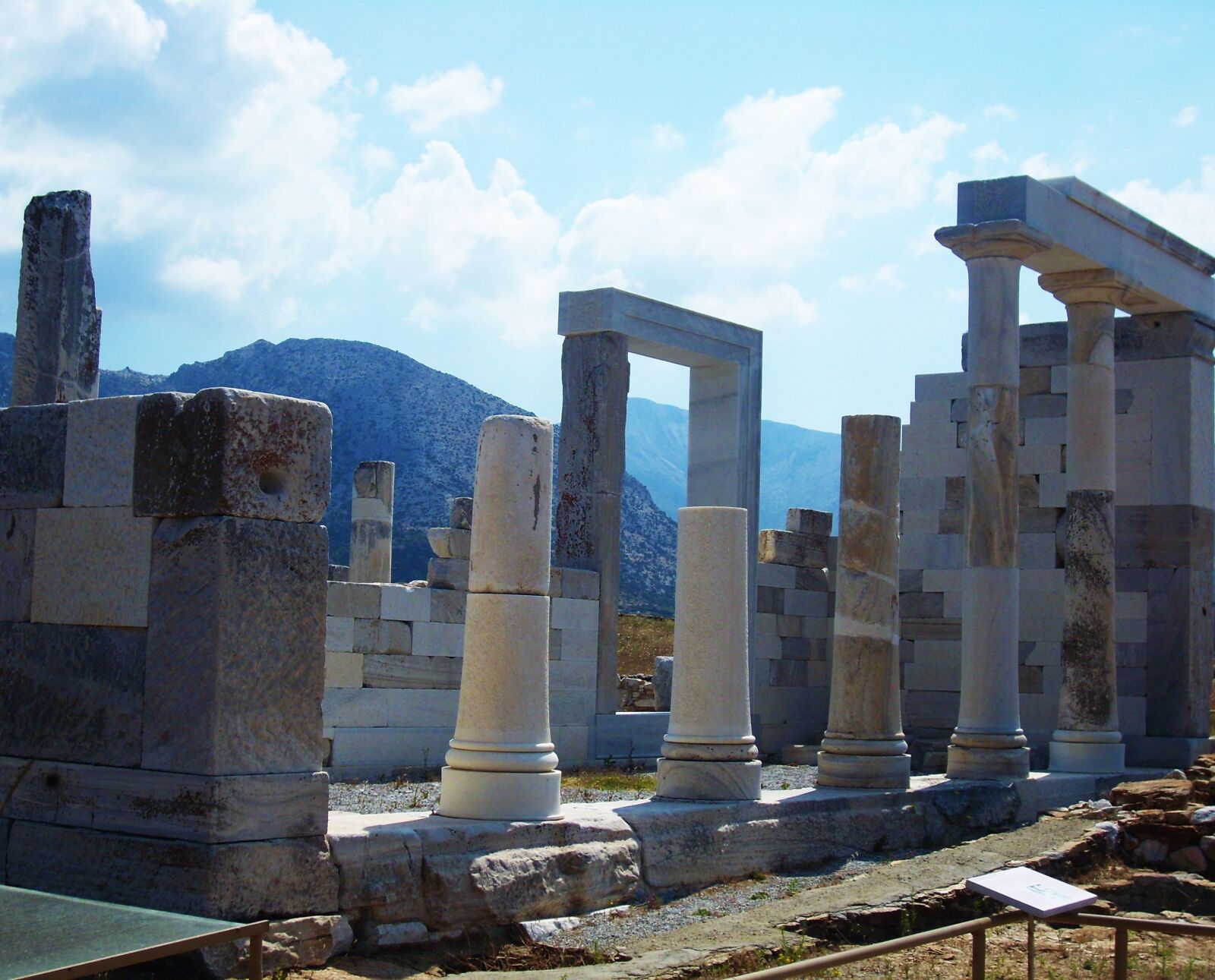 Samsung L700 sample photo. Column, ancient ruins, ruins photography