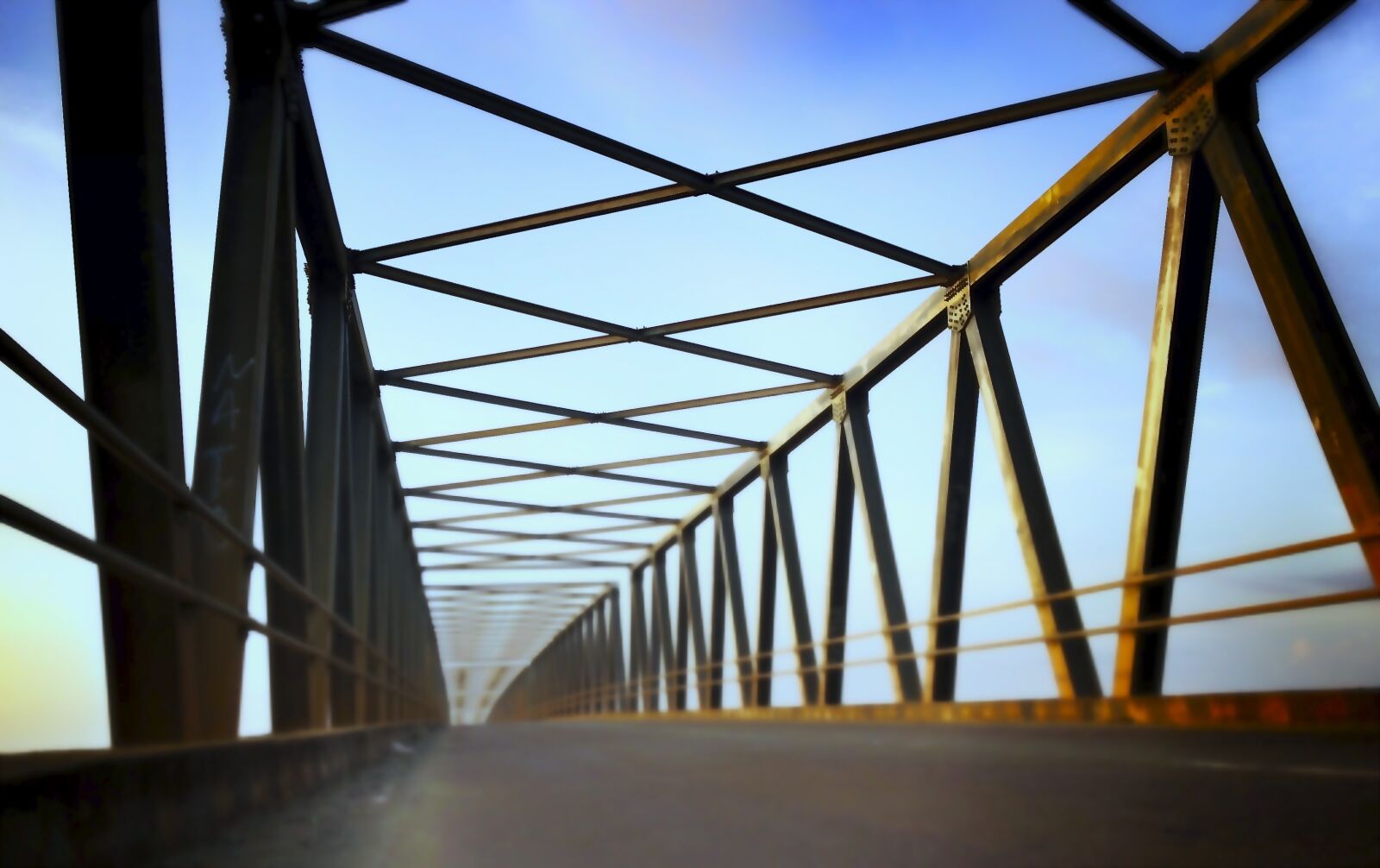 Apple iPhone 4S sample photo. Bridge photography
