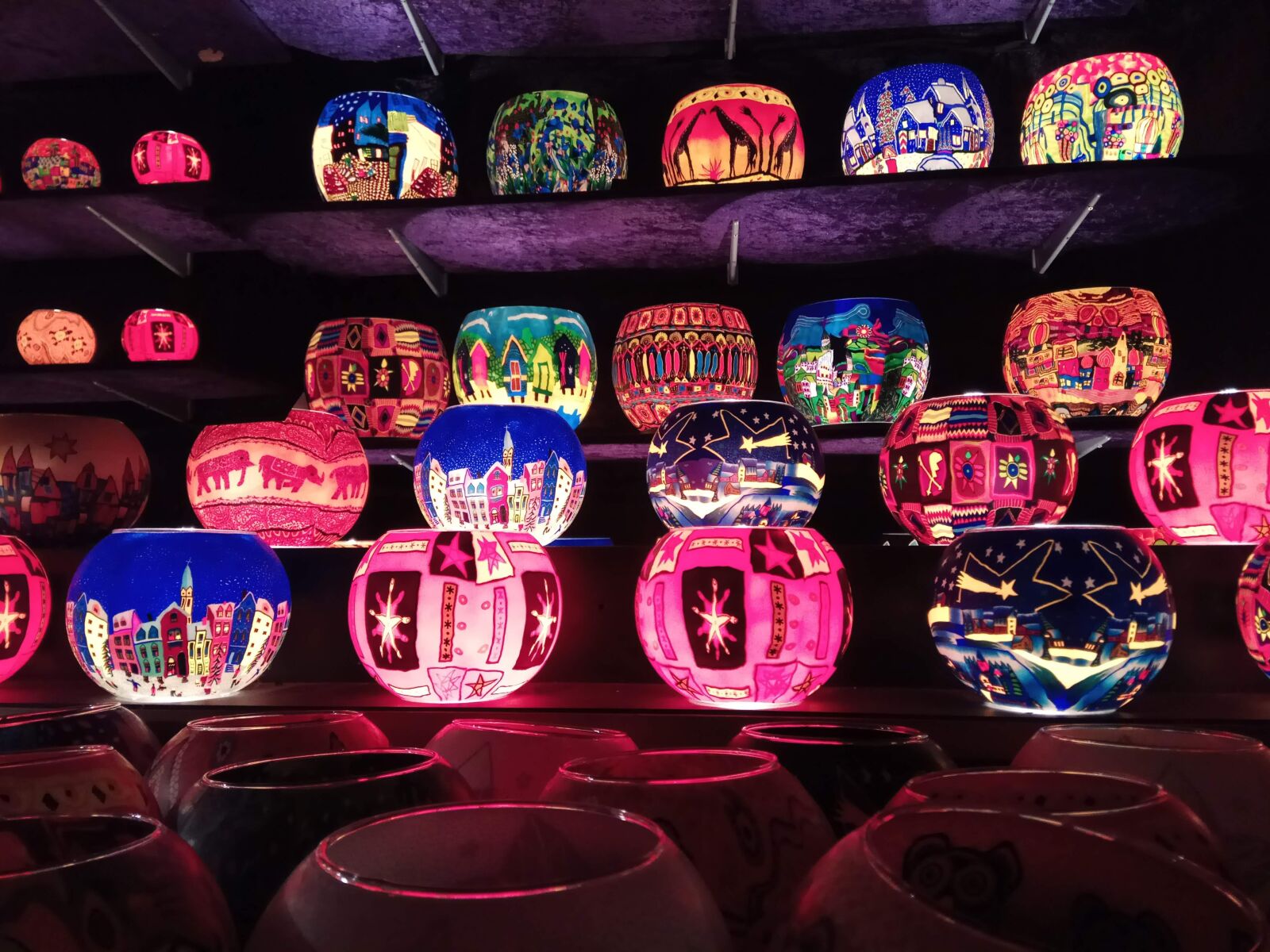 Xiaomi Redmi Note 4 sample photo. Ceramic, colorful, art photography