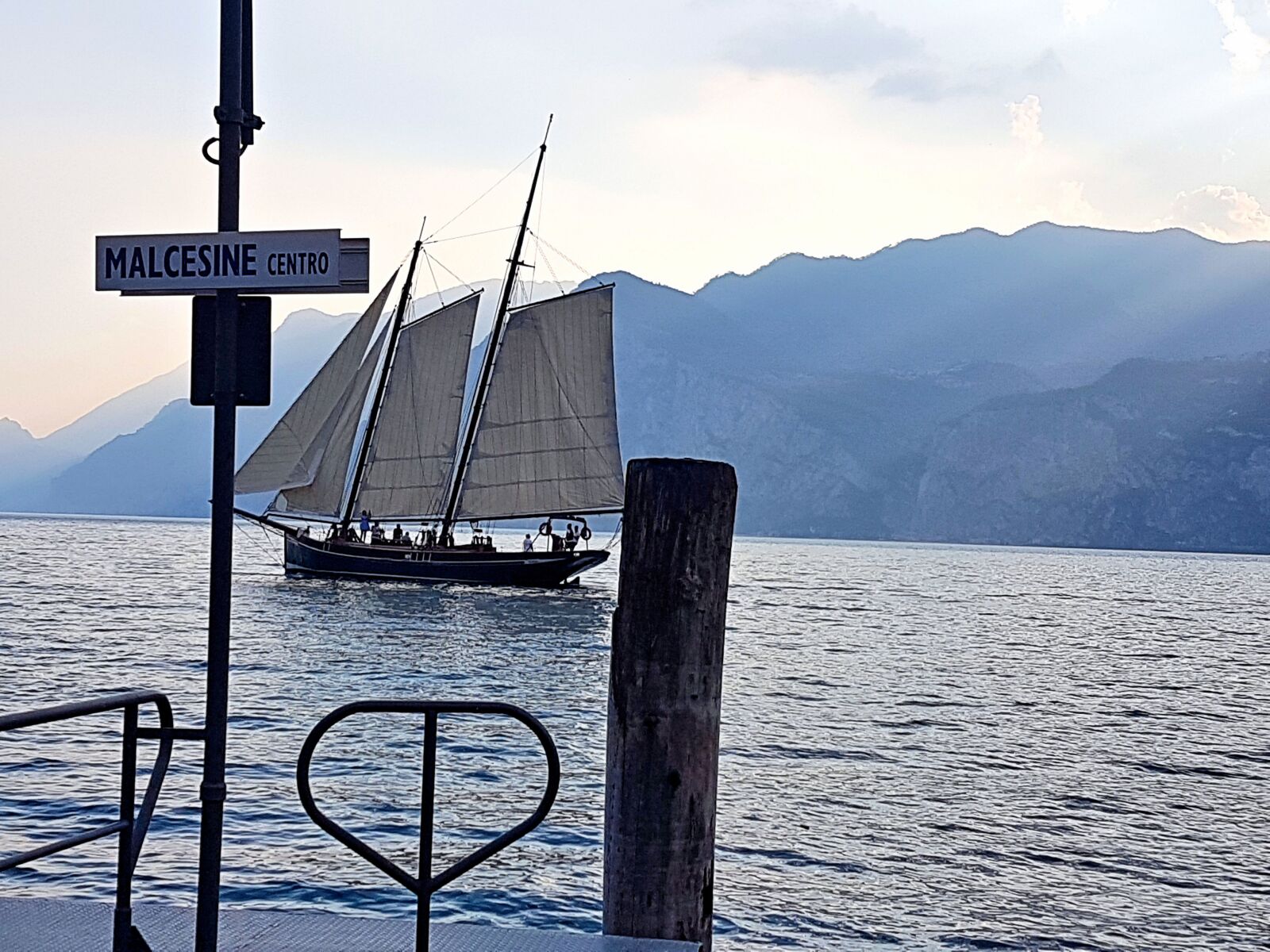 Samsung Galaxy S7 sample photo. Garda, malcesine, sailing boat photography