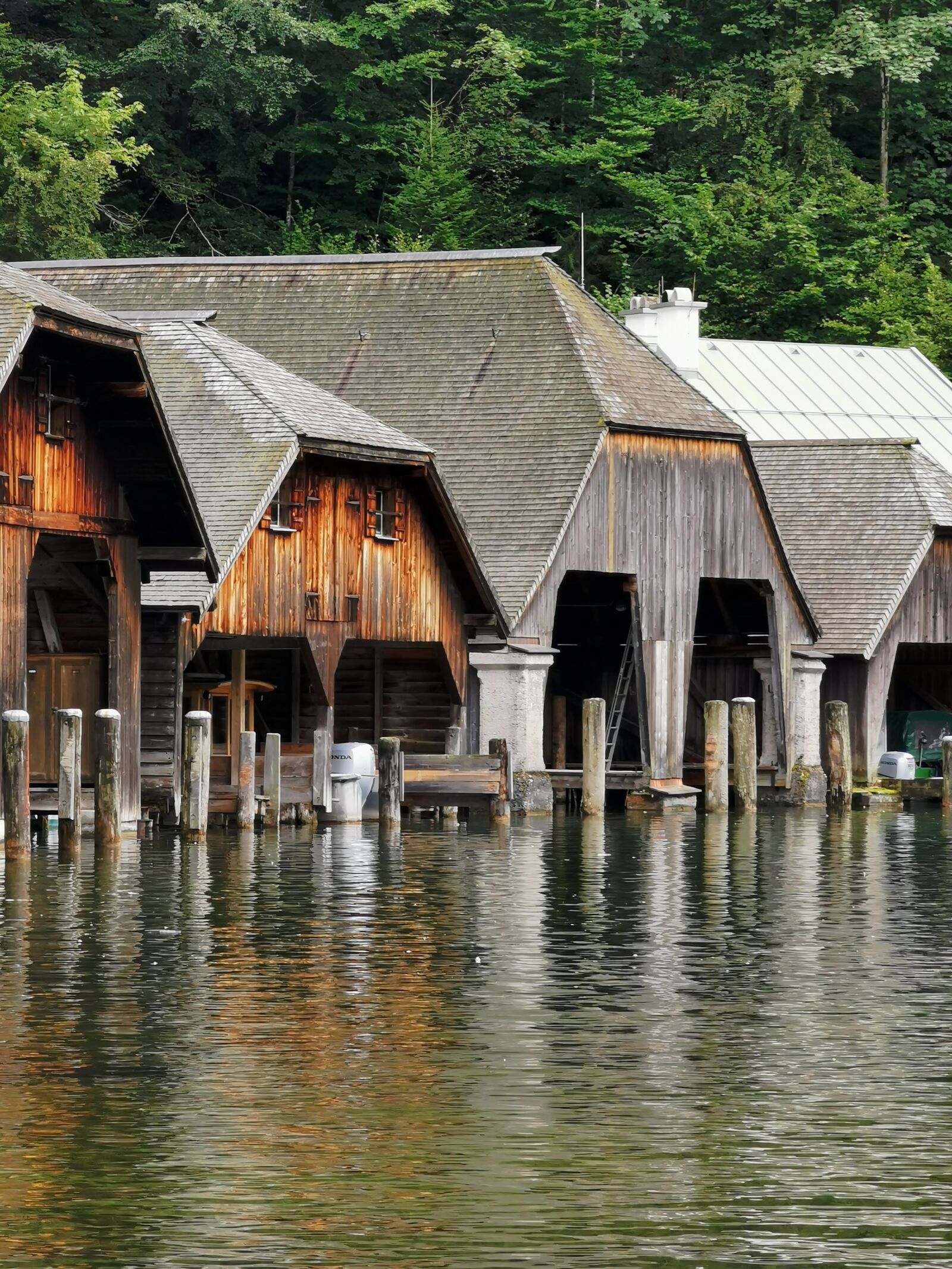 HUAWEI VOG-L29 sample photo. Boat houses, lake, facades photography
