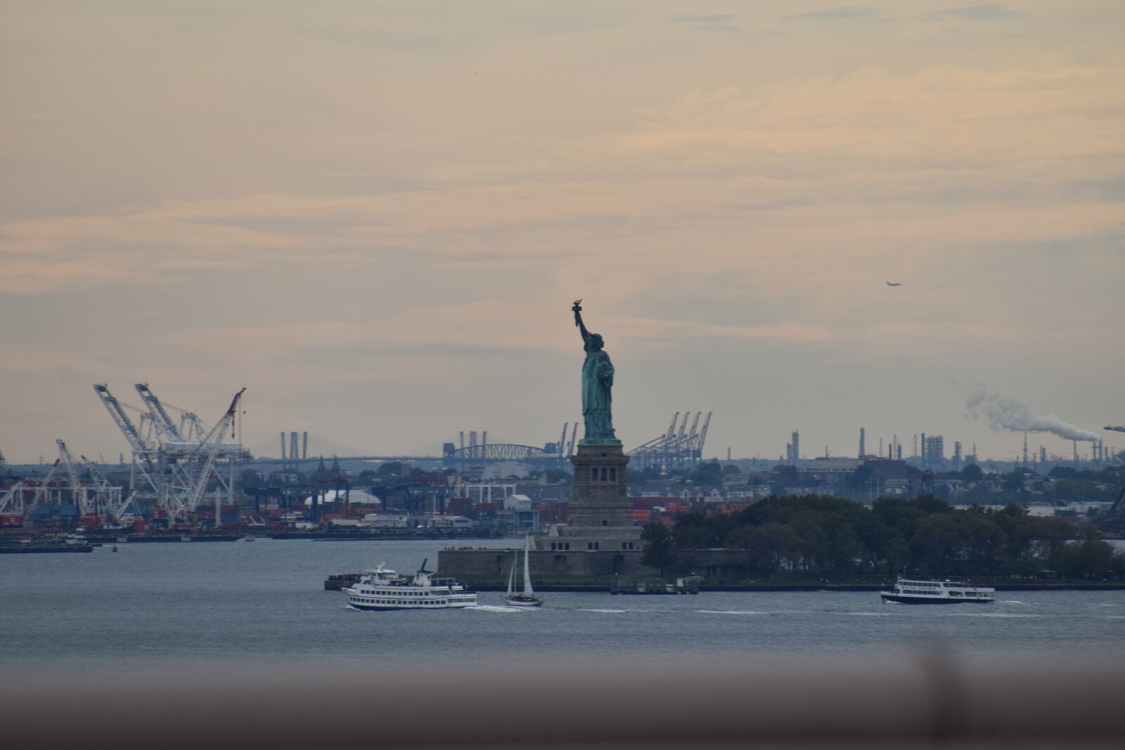 Nikon D5600 sample photo. Freedom, nyc, bridge photography