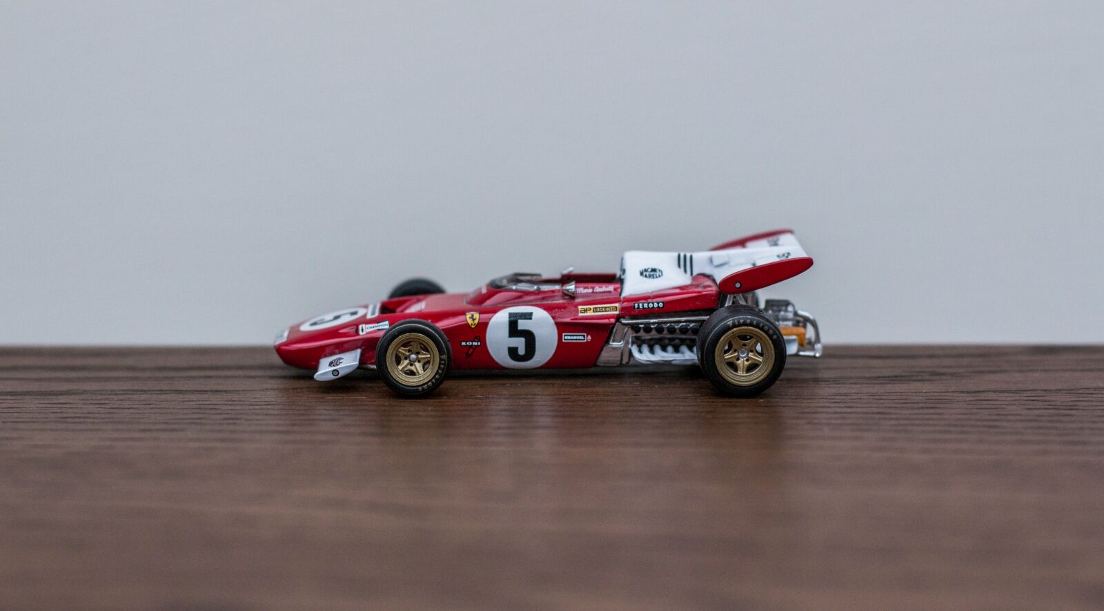 Canon EOS 70D + Canon EF 50mm F1.4 USM sample photo. Car, vehicle, auto photography