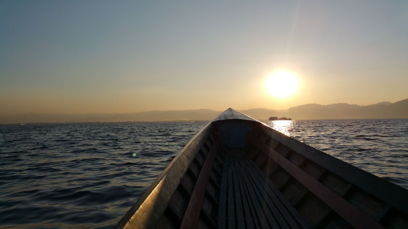 Samsung Galaxy Note Edge sample photo. Boat, lake, canoeing photography