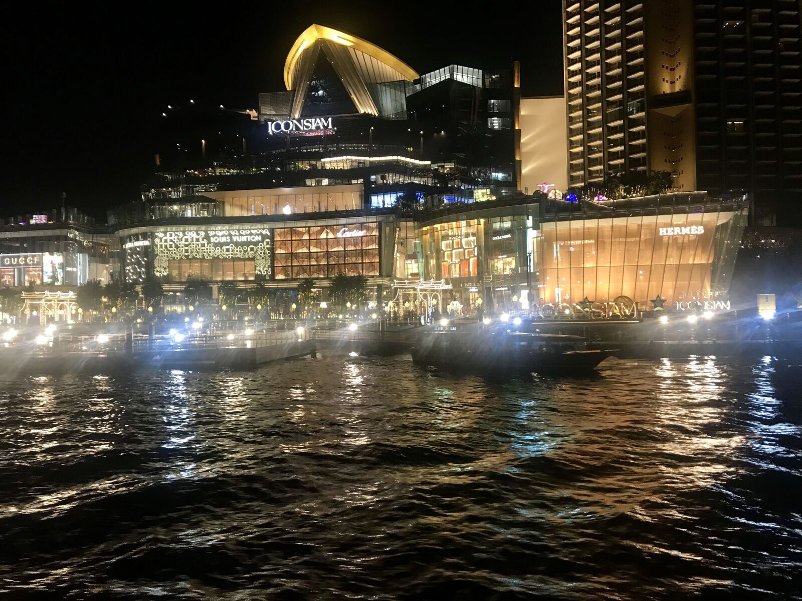 Apple iPhone 7 sample photo. Bangkok, river, cruise photography
